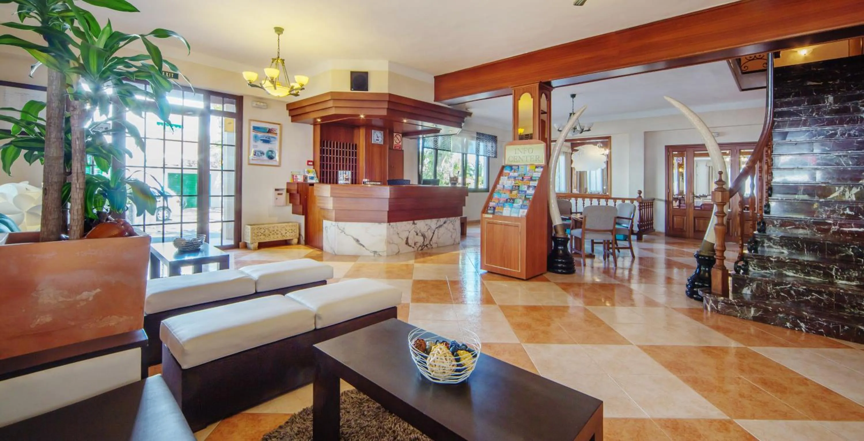 Lobby or reception in Hotel Ses Puntetes