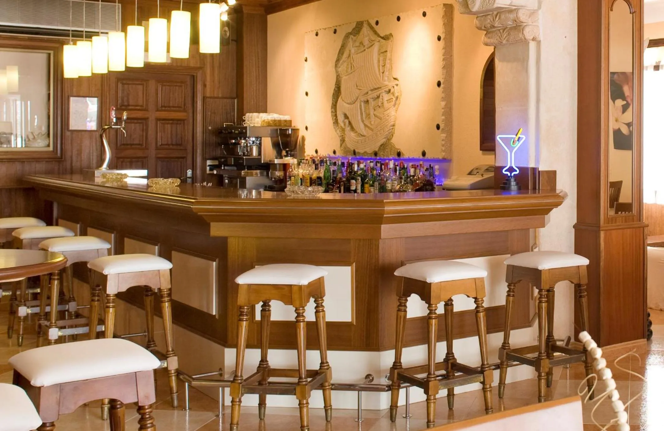 Restaurant/places to eat in Hotel Ses Puntetes