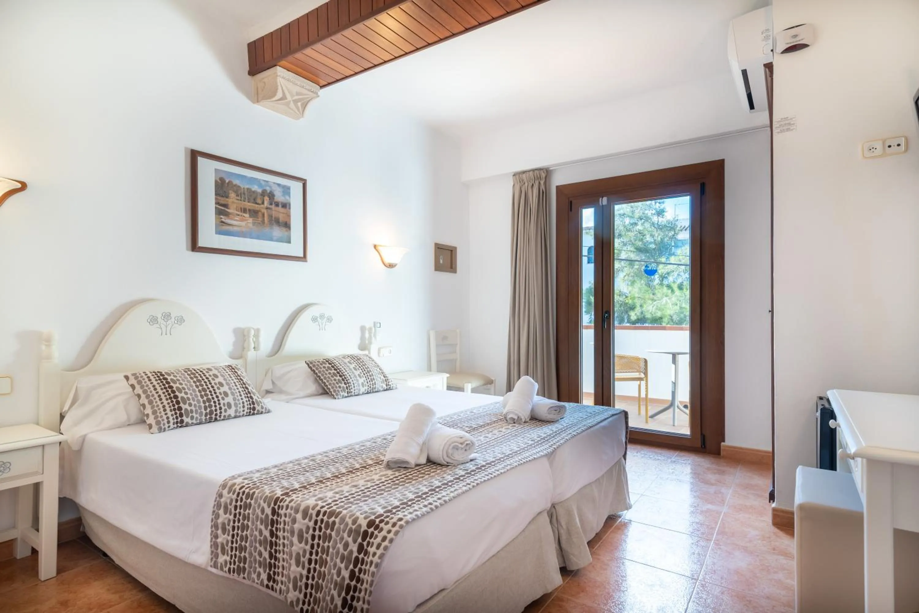 Bed in Hotel Ses Puntetes