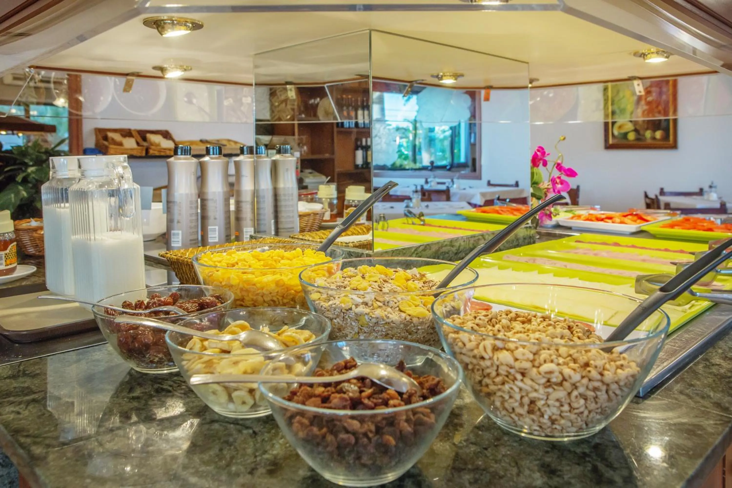 Restaurant/places to eat in Hotel Ses Puntetes