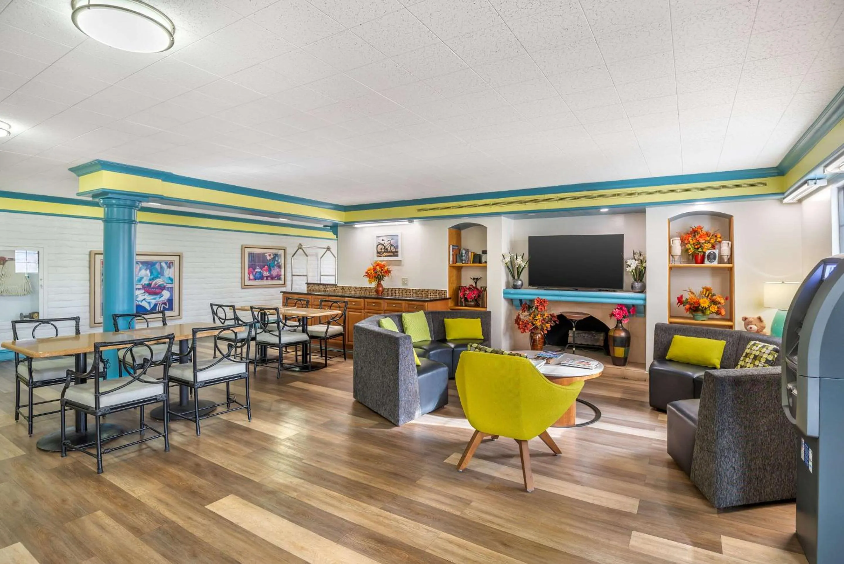 Lobby or reception in Days Inn by Wyndham Richmond/South