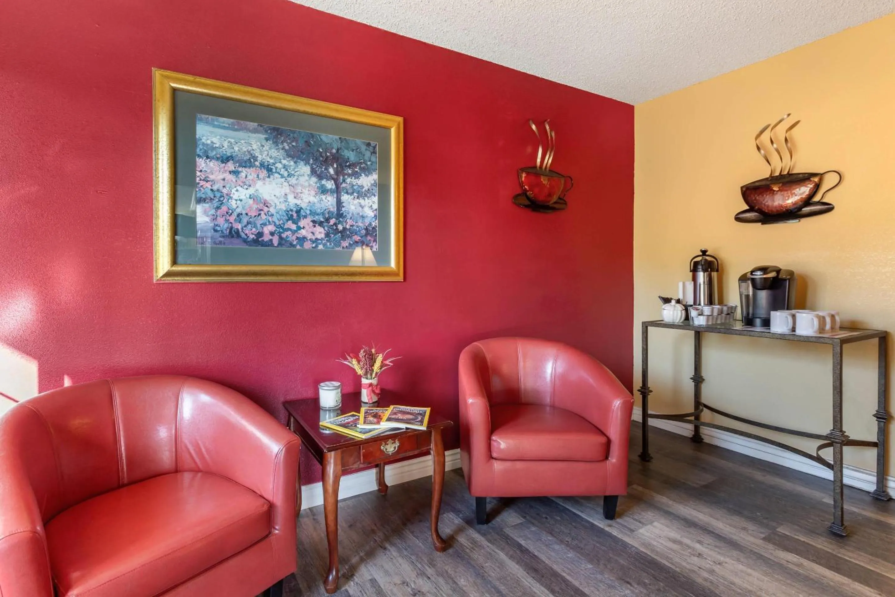 Lobby or reception in Suburban Studios Albuquerque Uptown