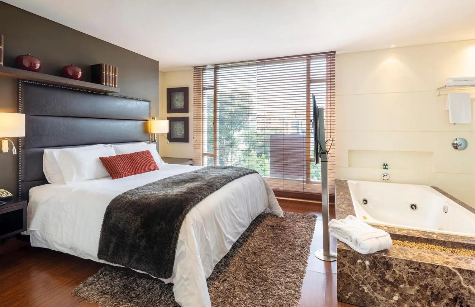 Bath, Bed in Hotel Cabrera Imperial By key 33