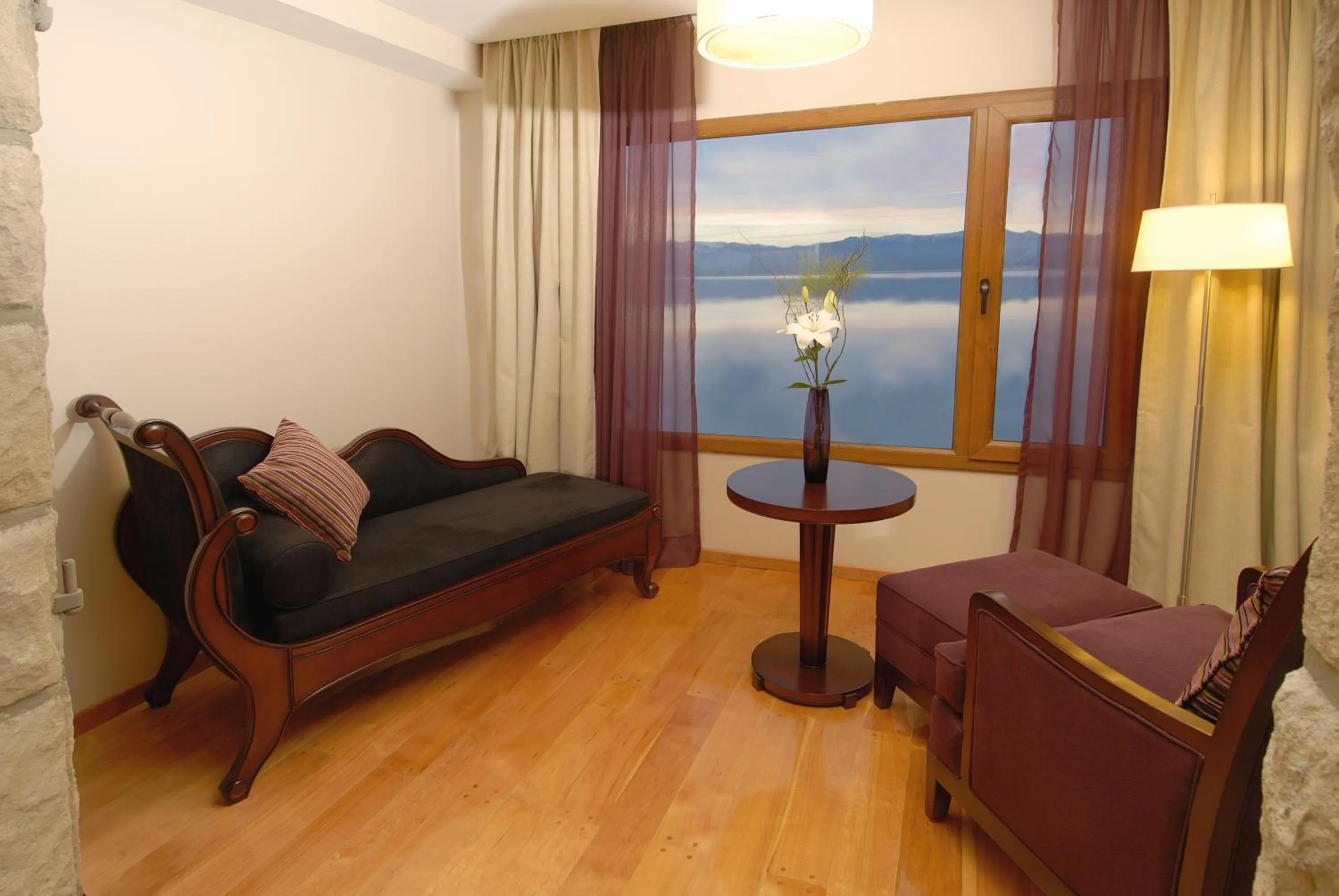 Decorative detail in Alma Del Lago Suites & Spa