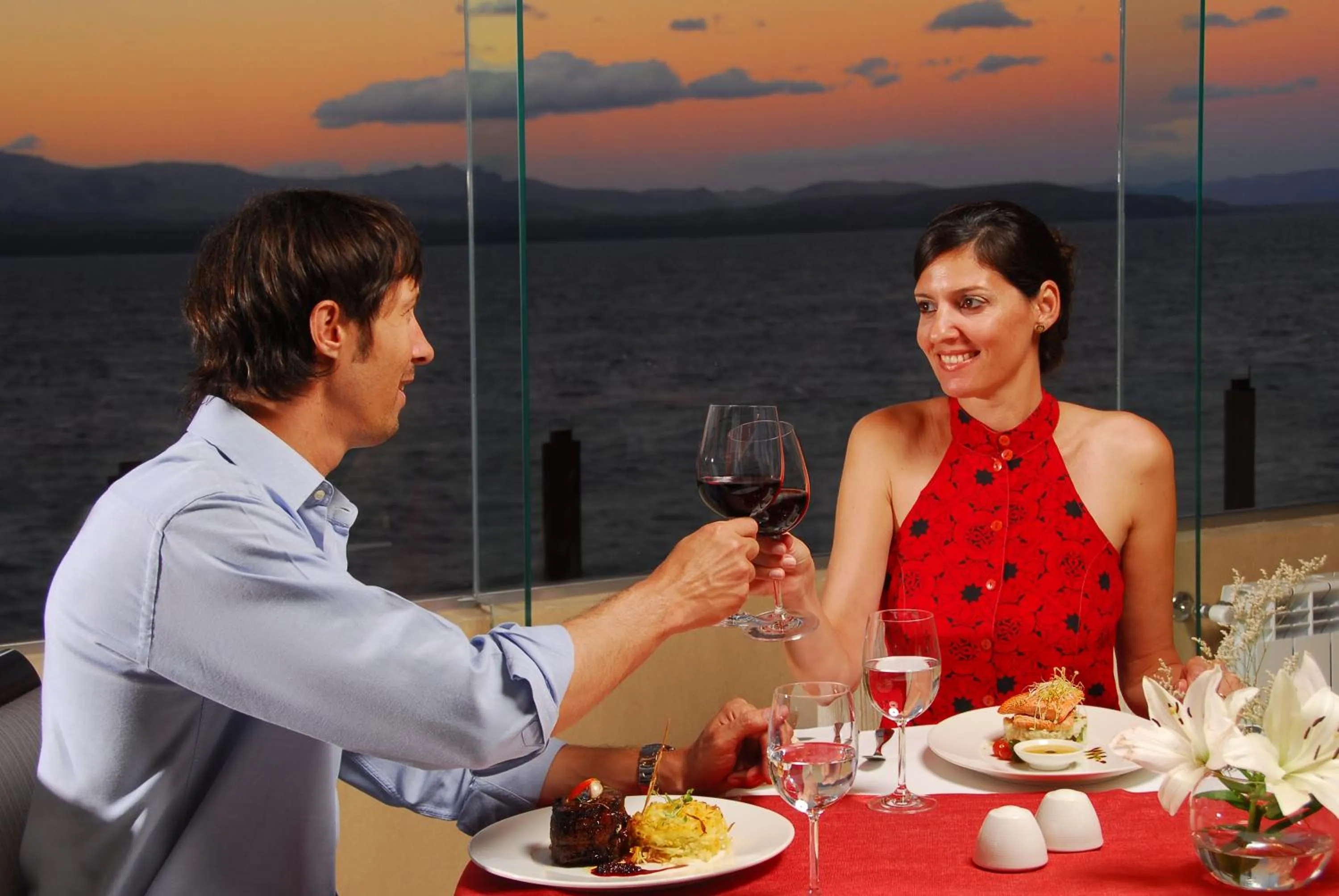 Restaurant/places to eat in Alma Del Lago Suites & Spa