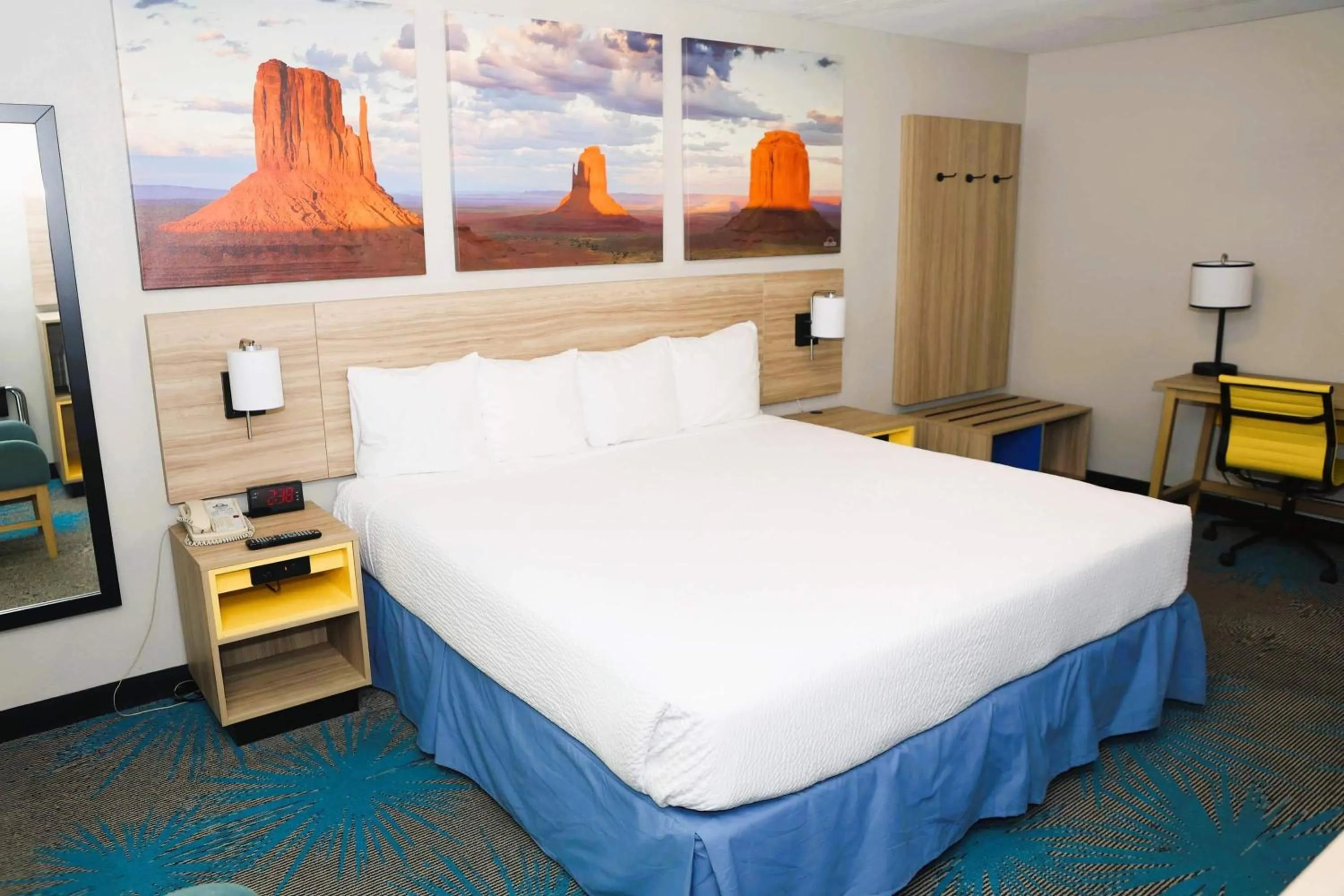 Photo of the whole room, Bed in Days Inn by Wyndham East Albuquerque