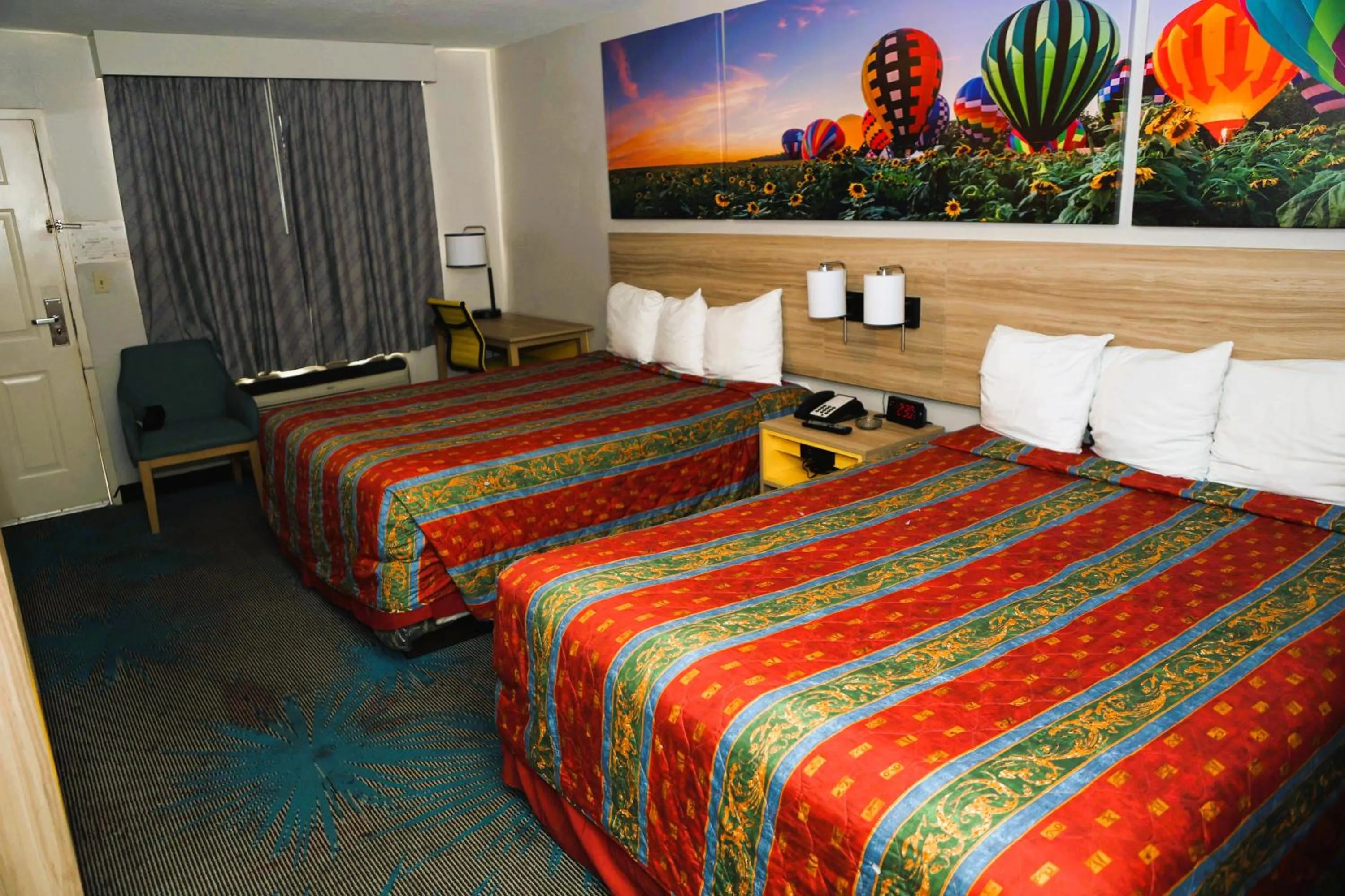Photo of the whole room, Bed in Days Inn by Wyndham East Albuquerque
