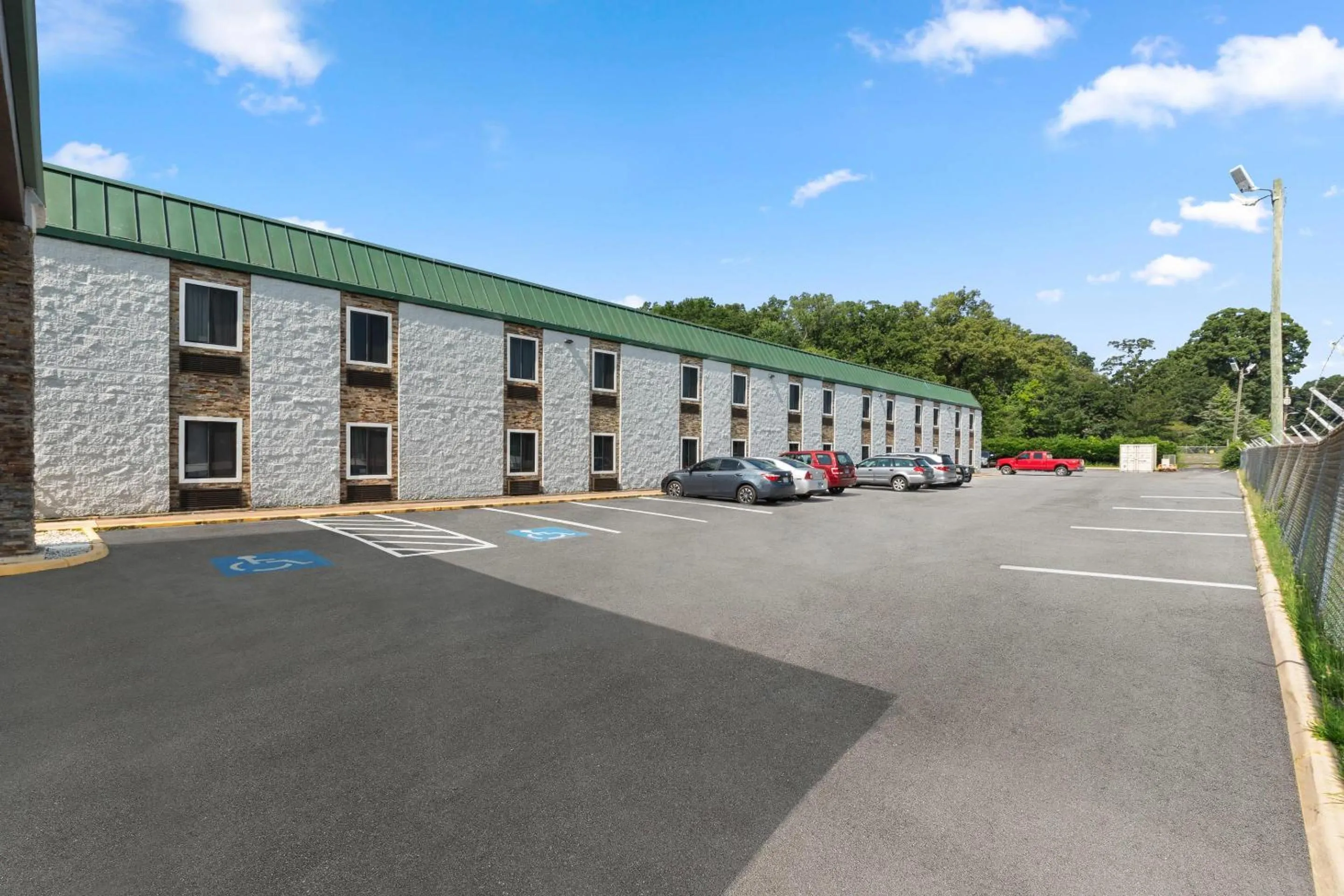 Property building in Quality Inn Hixson-Chattanooga