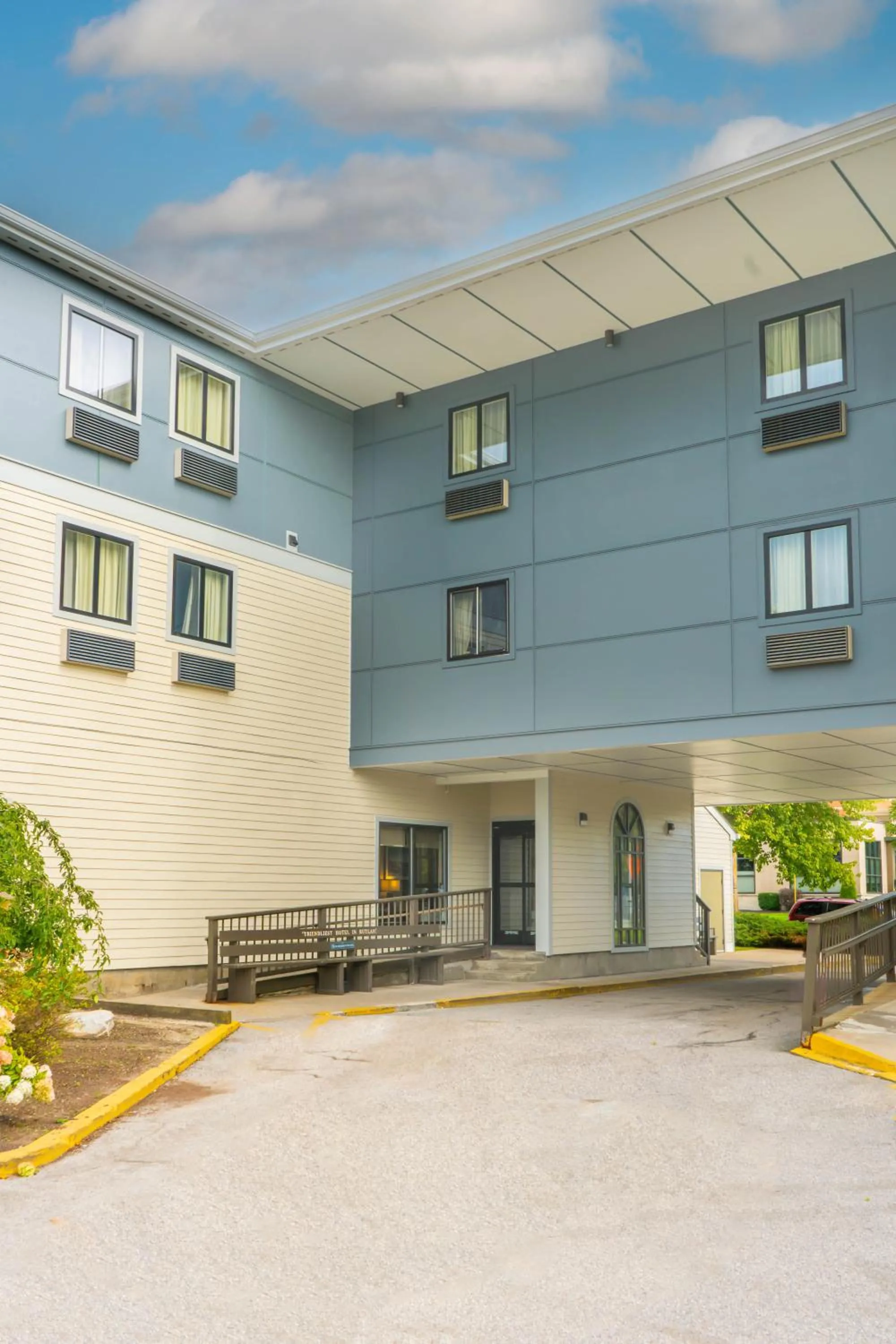 Property building in Comfort Inn Rutland - Killington