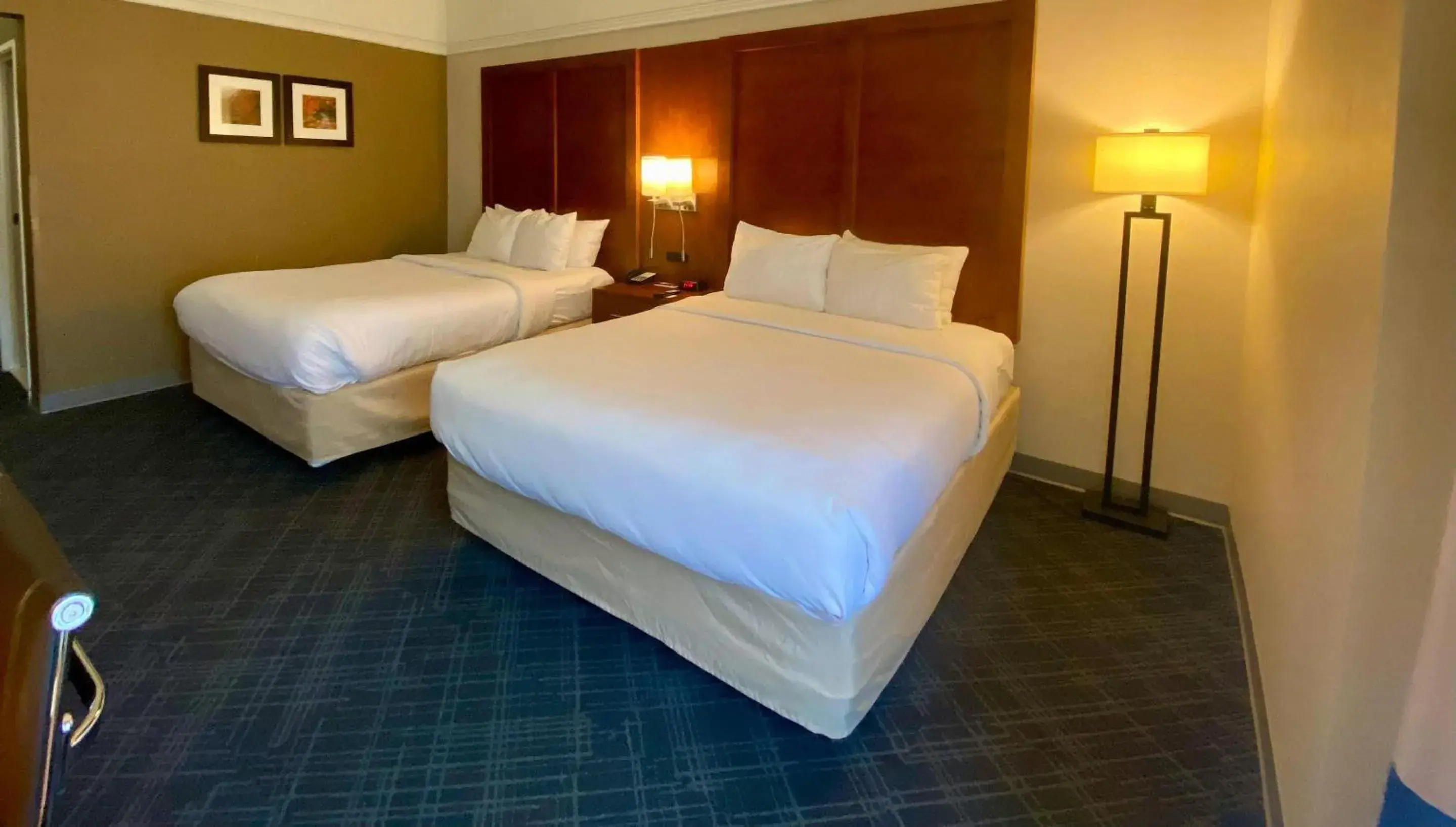 Standard Queen Room with Two Queen Beds - Non-Smoking in Comfort Inn Rutland - Killington Standard Queen Room with Two Queen Beds - Non-Smoking in Comfort Inn Rutland - Killington