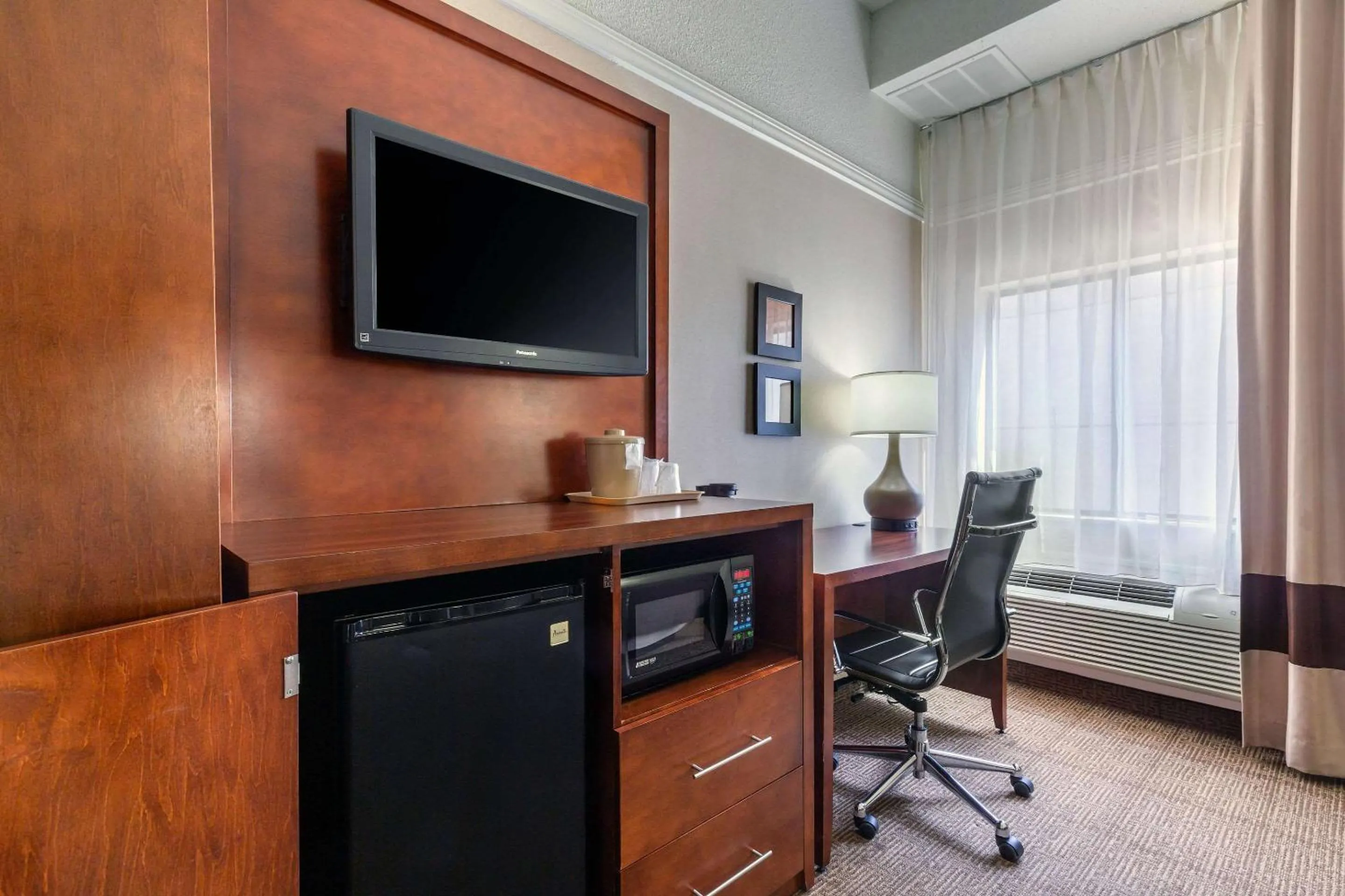 Photo of the whole room in Comfort Inn Rutland - Killington