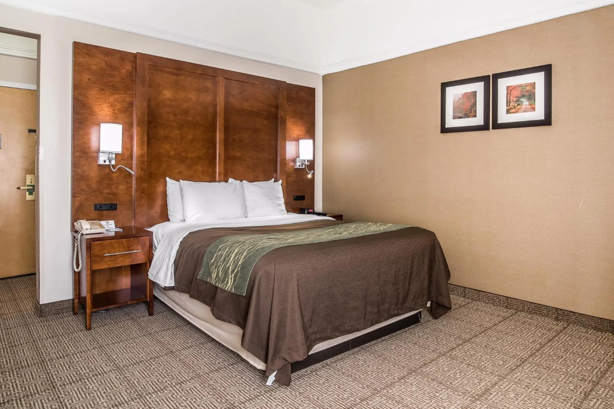 Bed in Comfort Inn Rutland - Killington