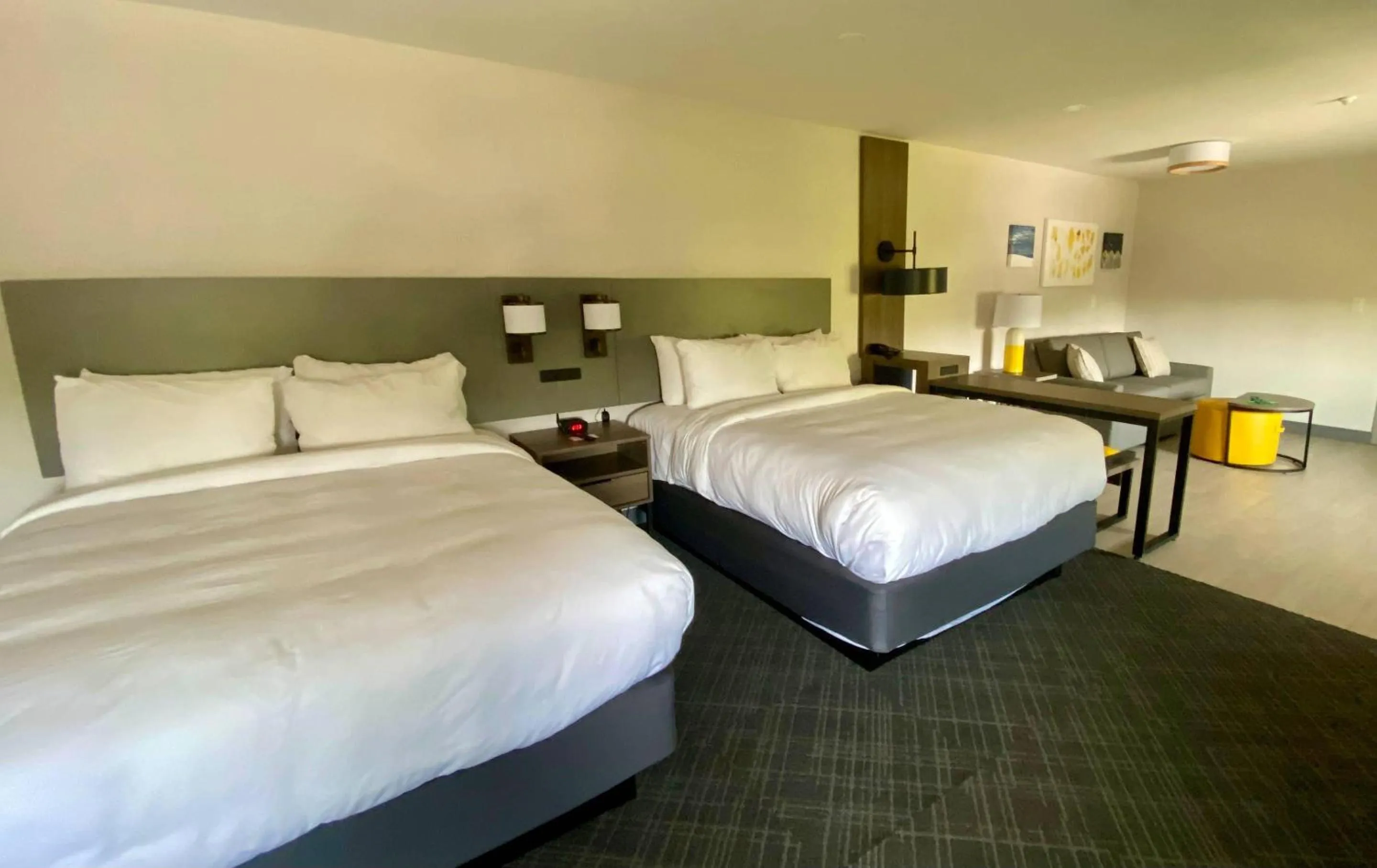 Bedroom, Bed in Comfort Inn Rutland - Killington