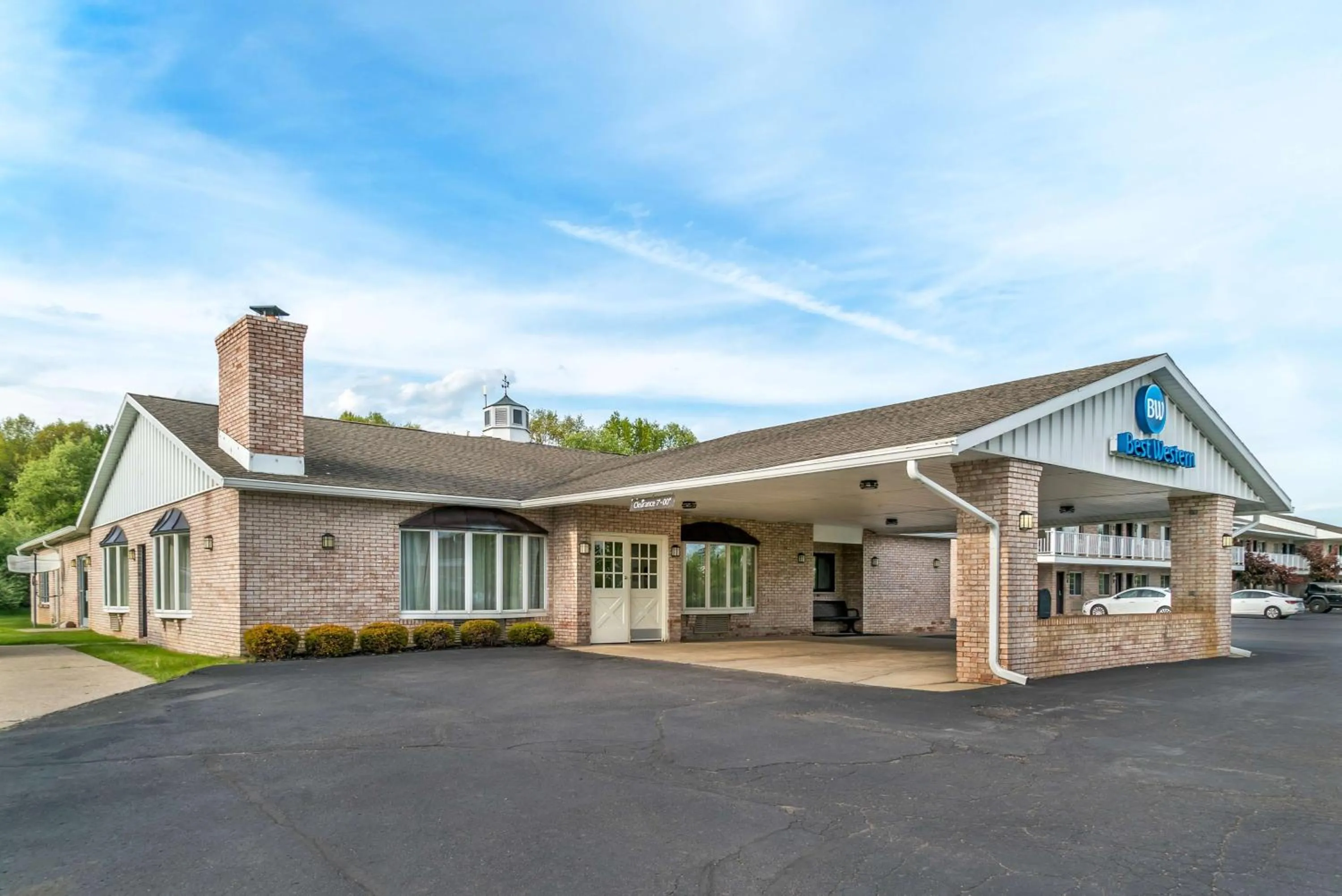 Property building in Best Western of Hartland