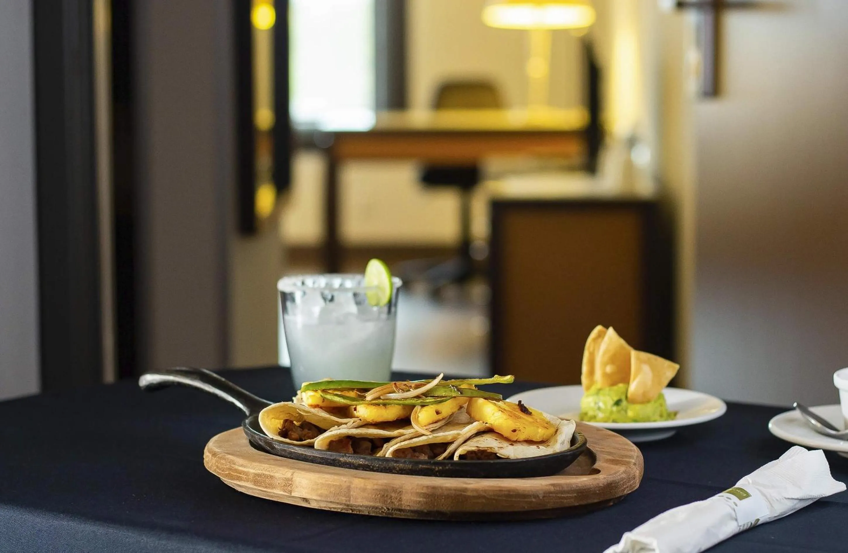 room service in Hotel Turotel Morelia