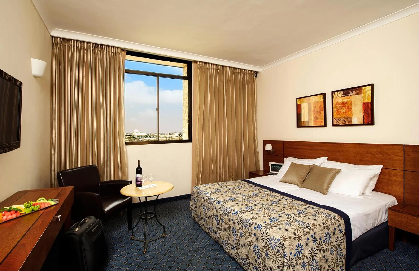 Photo of the whole room, Bed in Caesar Premier Jerusalem Hotel
