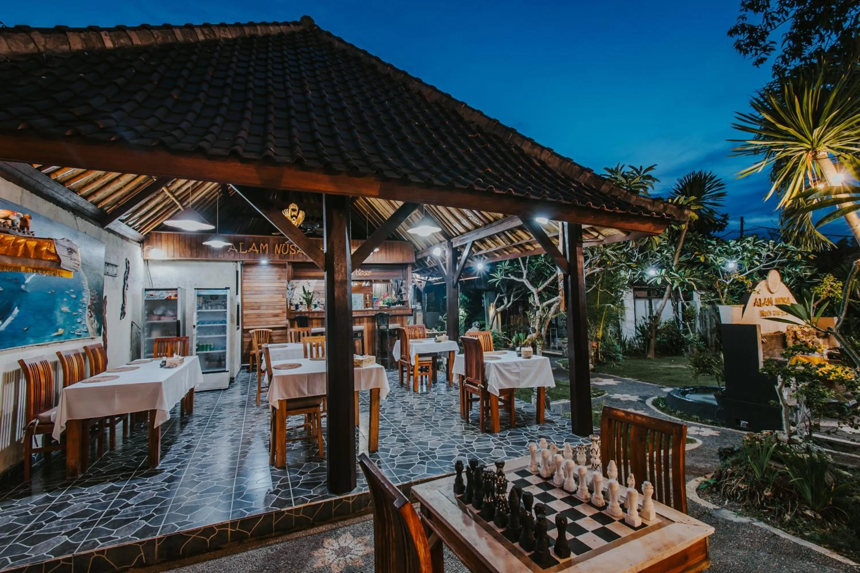 Alam Nusa Bungalow Huts & Spa