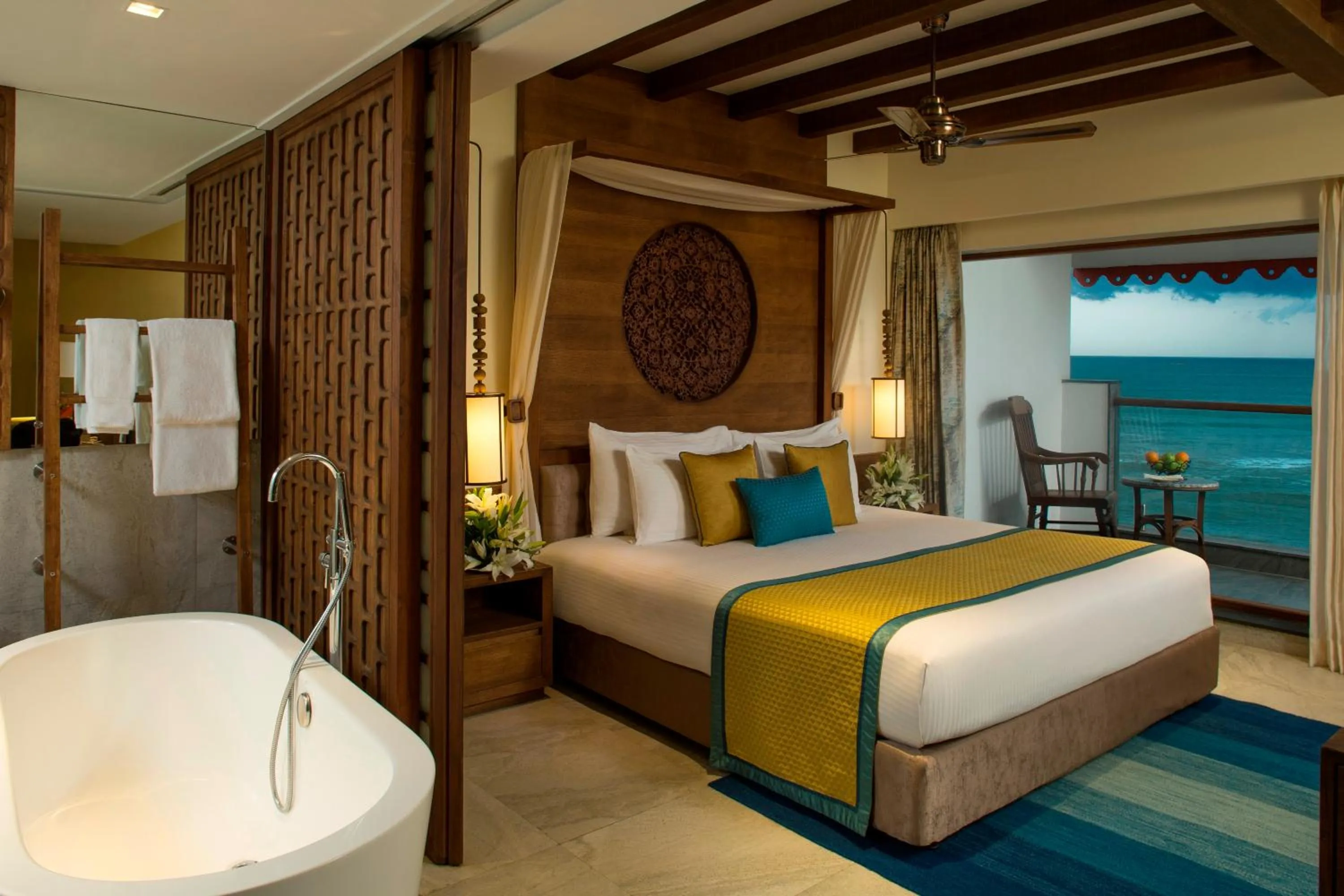 Bathroom, Bed in Radisson Blu Resort Temple Bay Mamallapuram