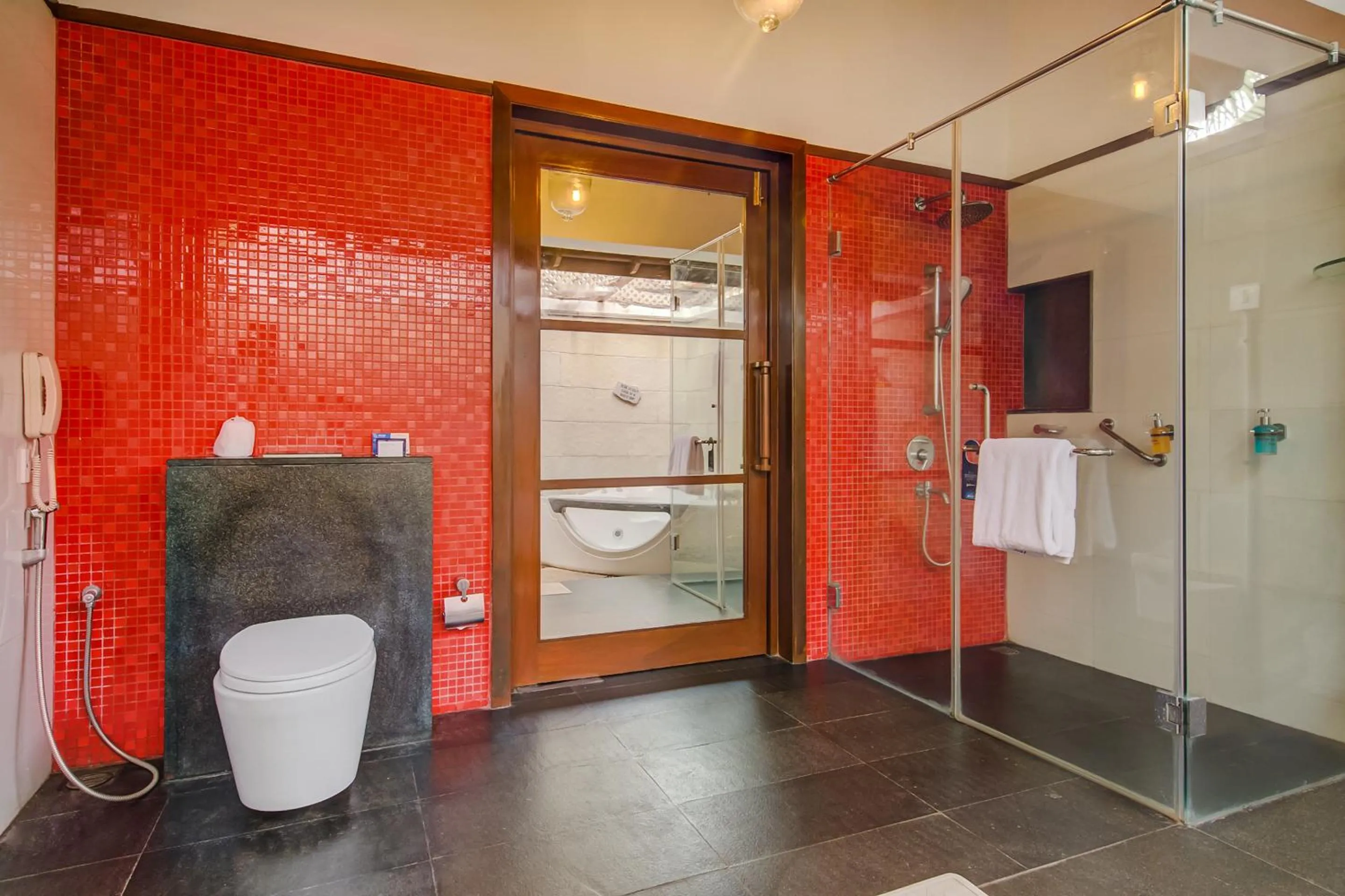 Bathroom in Radisson Blu Resort Temple Bay Mamallapuram