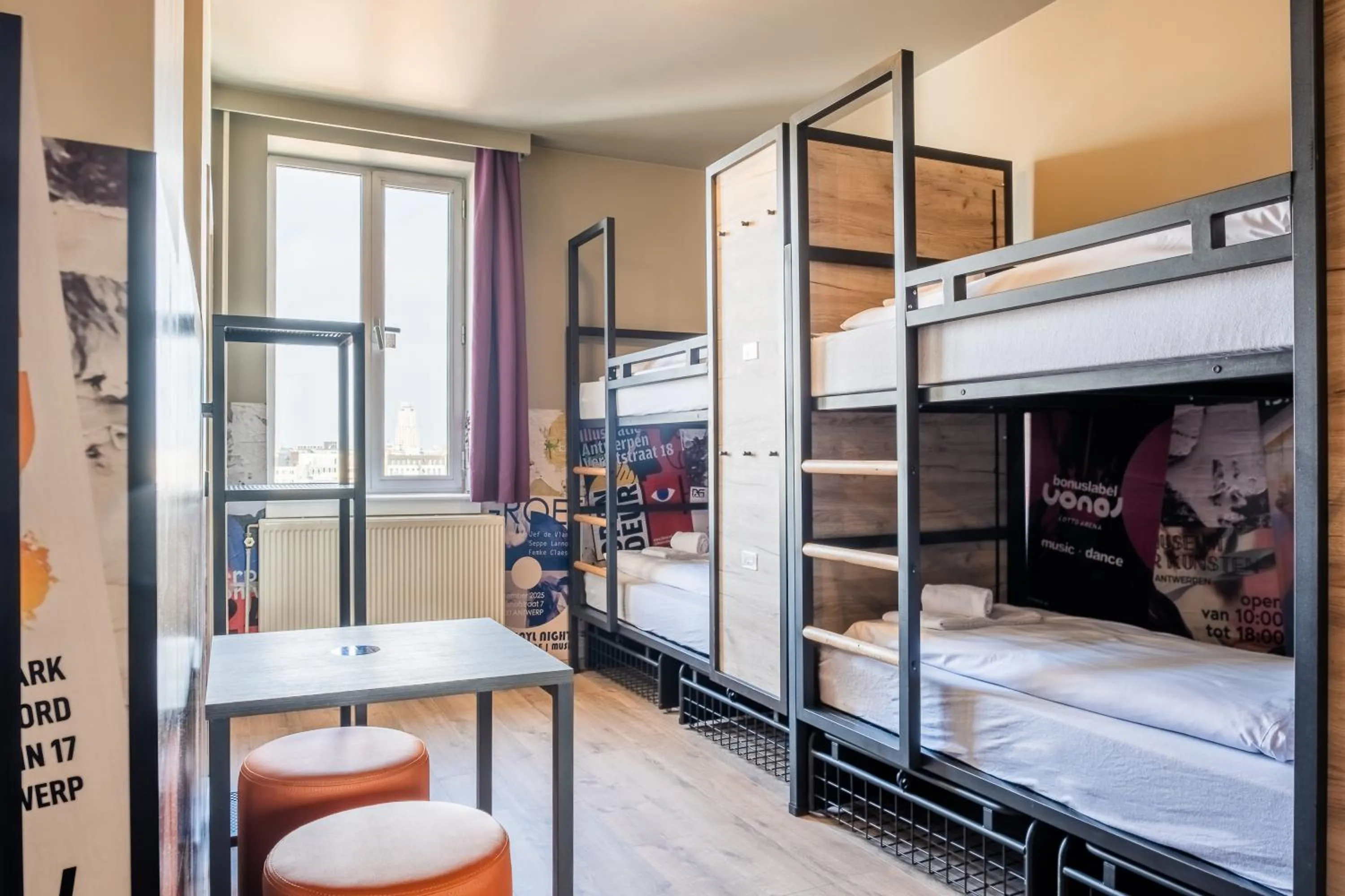 bunk bed, Bed in a&o Antwerpen Centraal