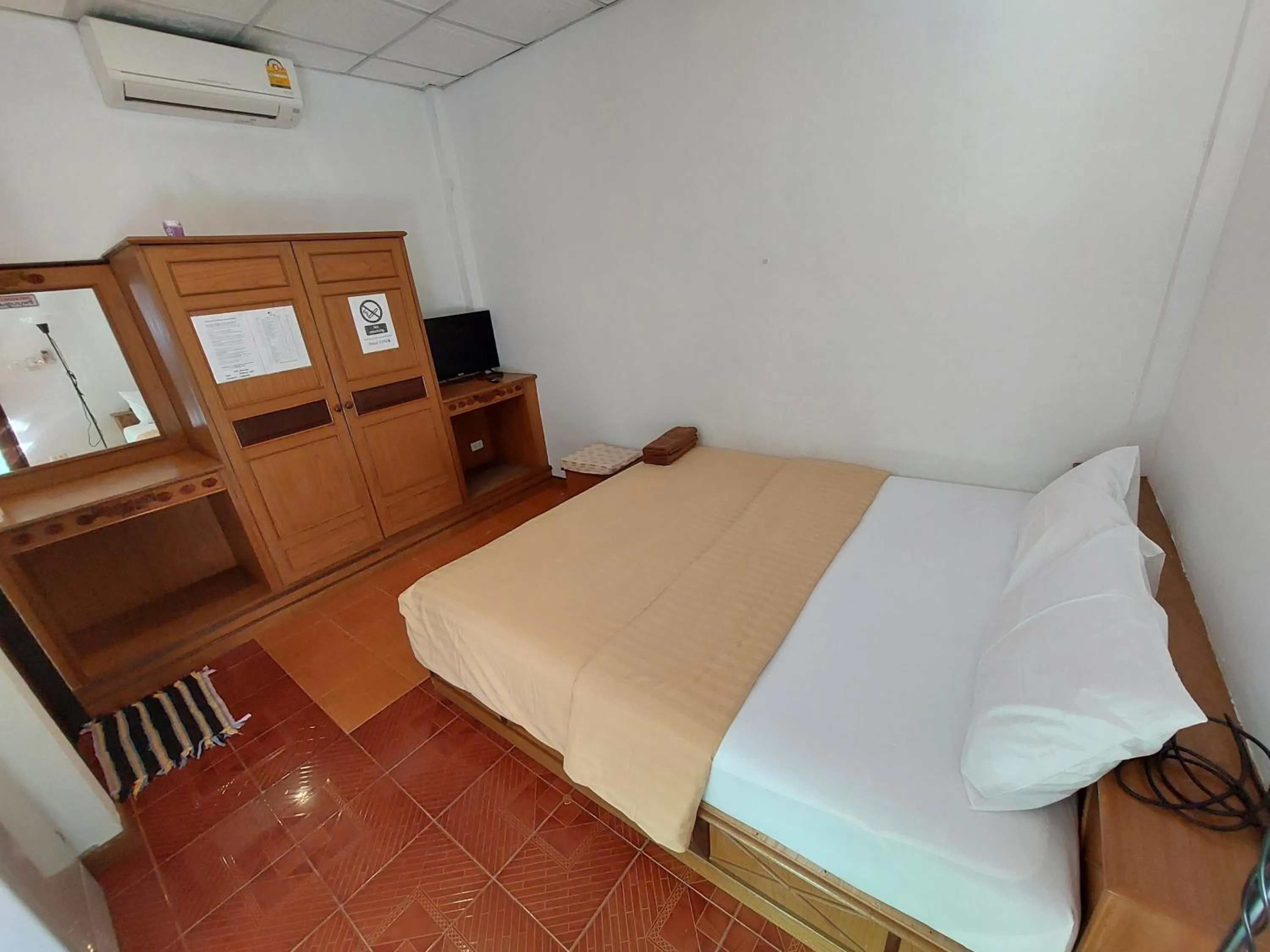 Bed in Fullmoon House Samui