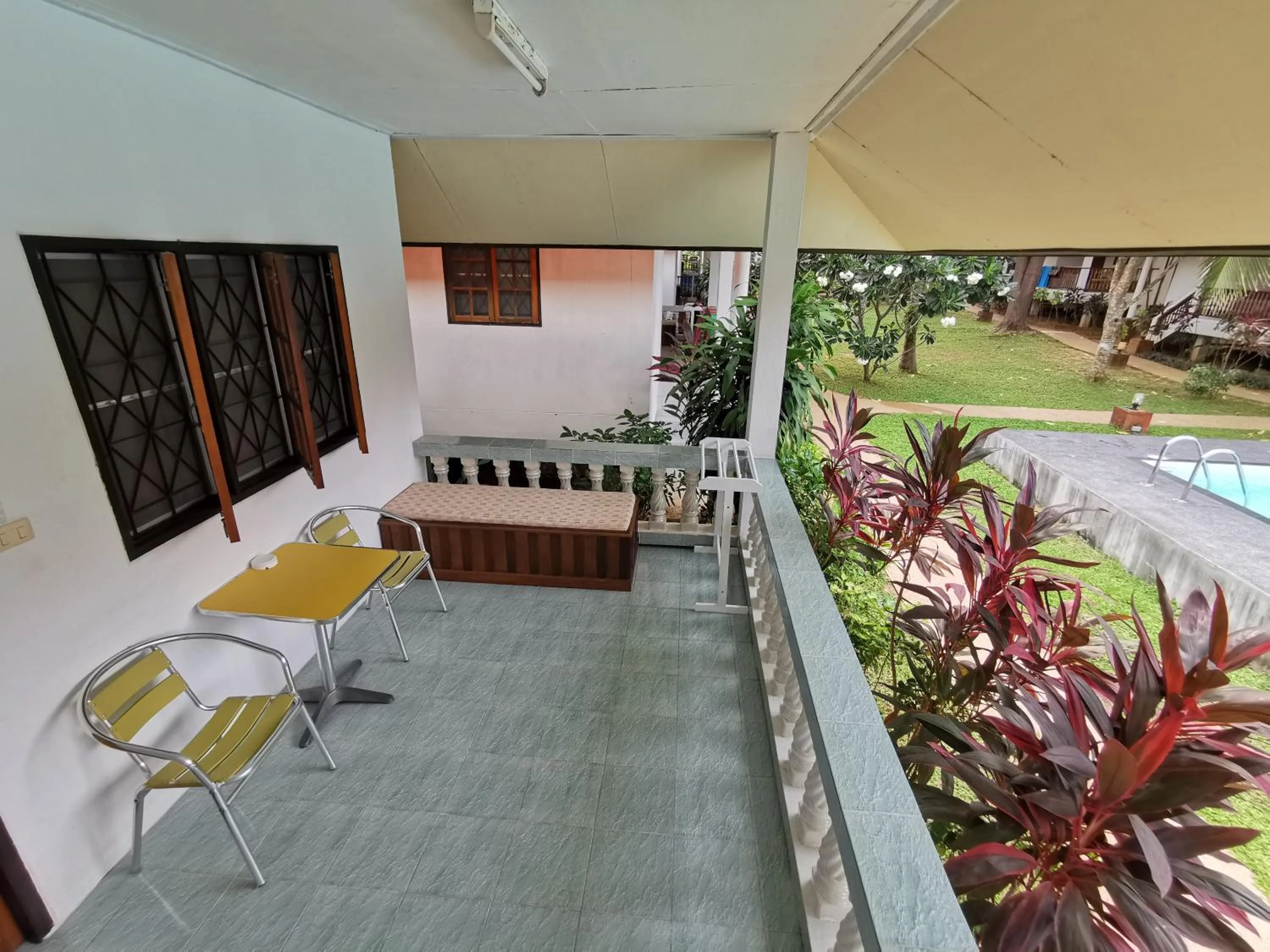 Day in Fullmoon House Samui