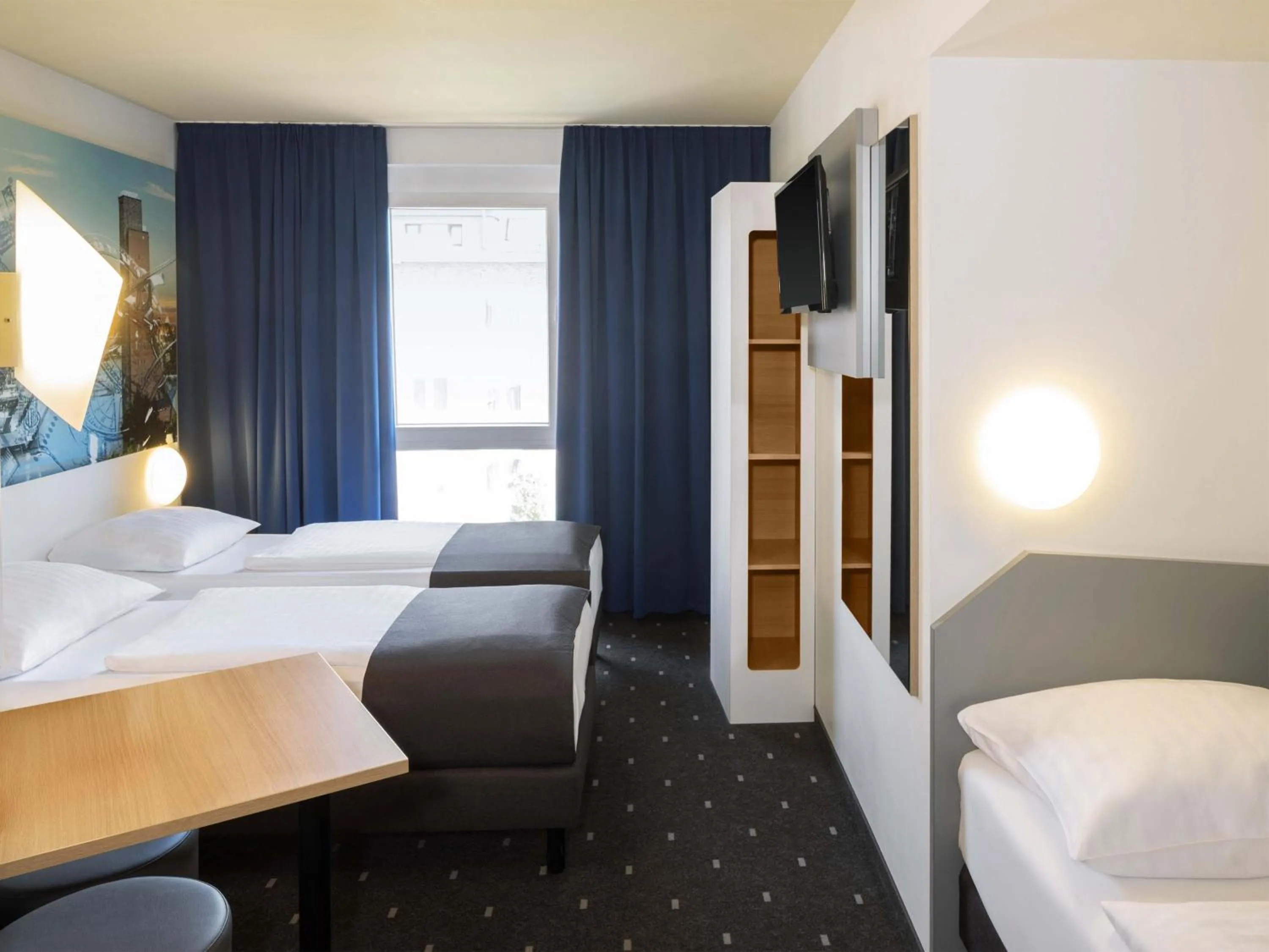 Photo of the whole room, Bed in B&B Hotel Kiel-Wissenschaftspark