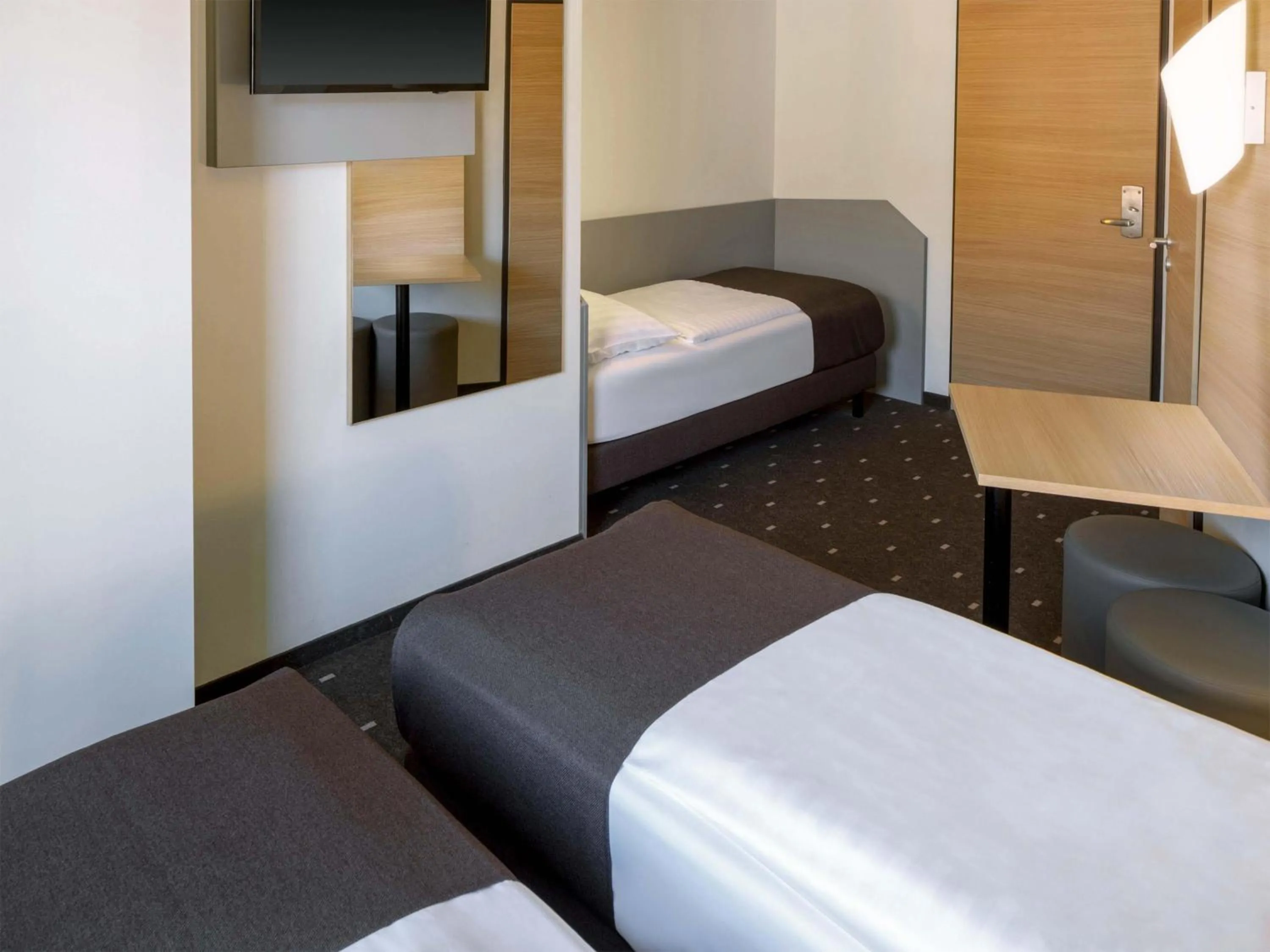 Photo of the whole room, Bed in B&B Hotel Kiel-Wissenschaftspark