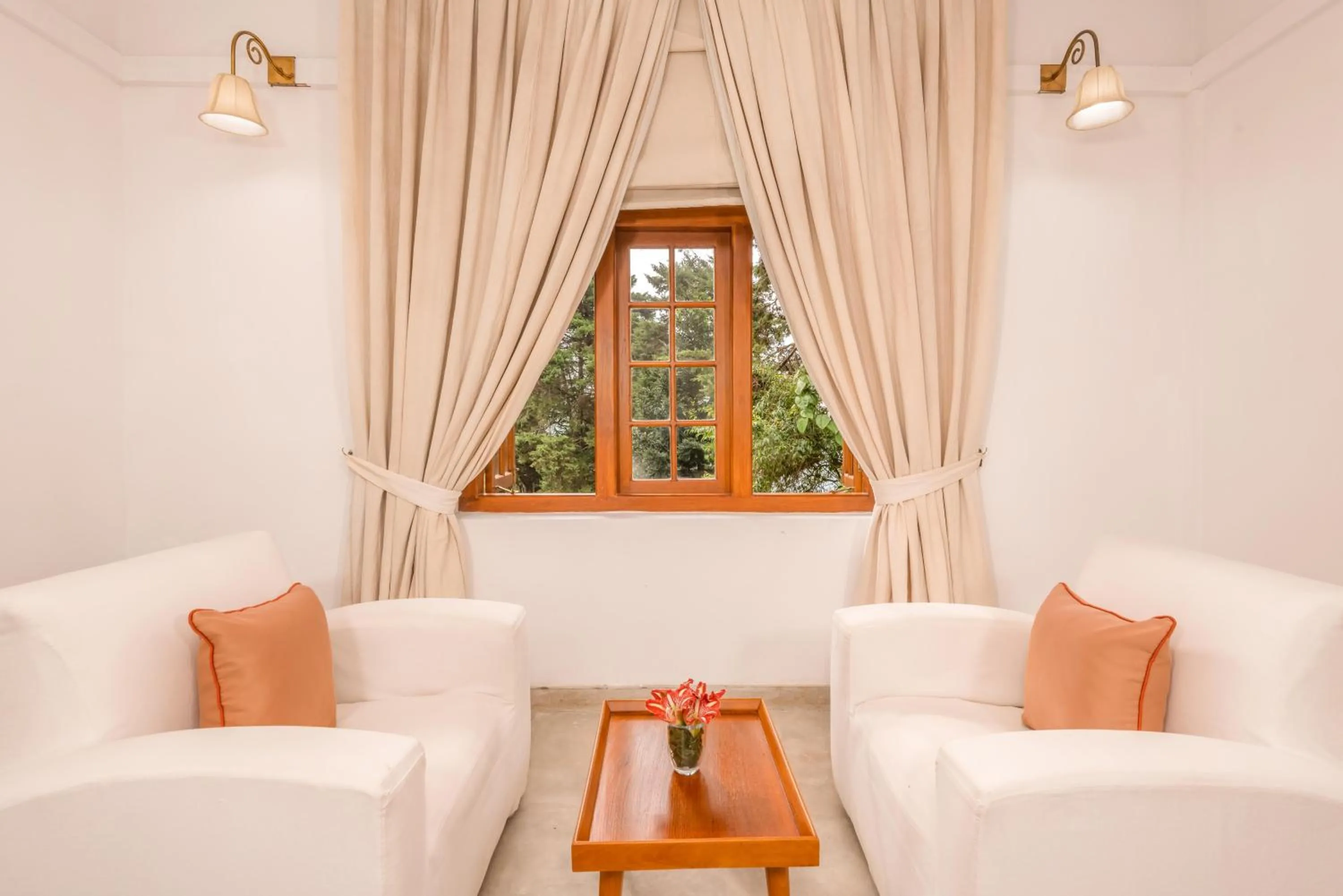 Bedroom in Jetwing Warwick Gardens