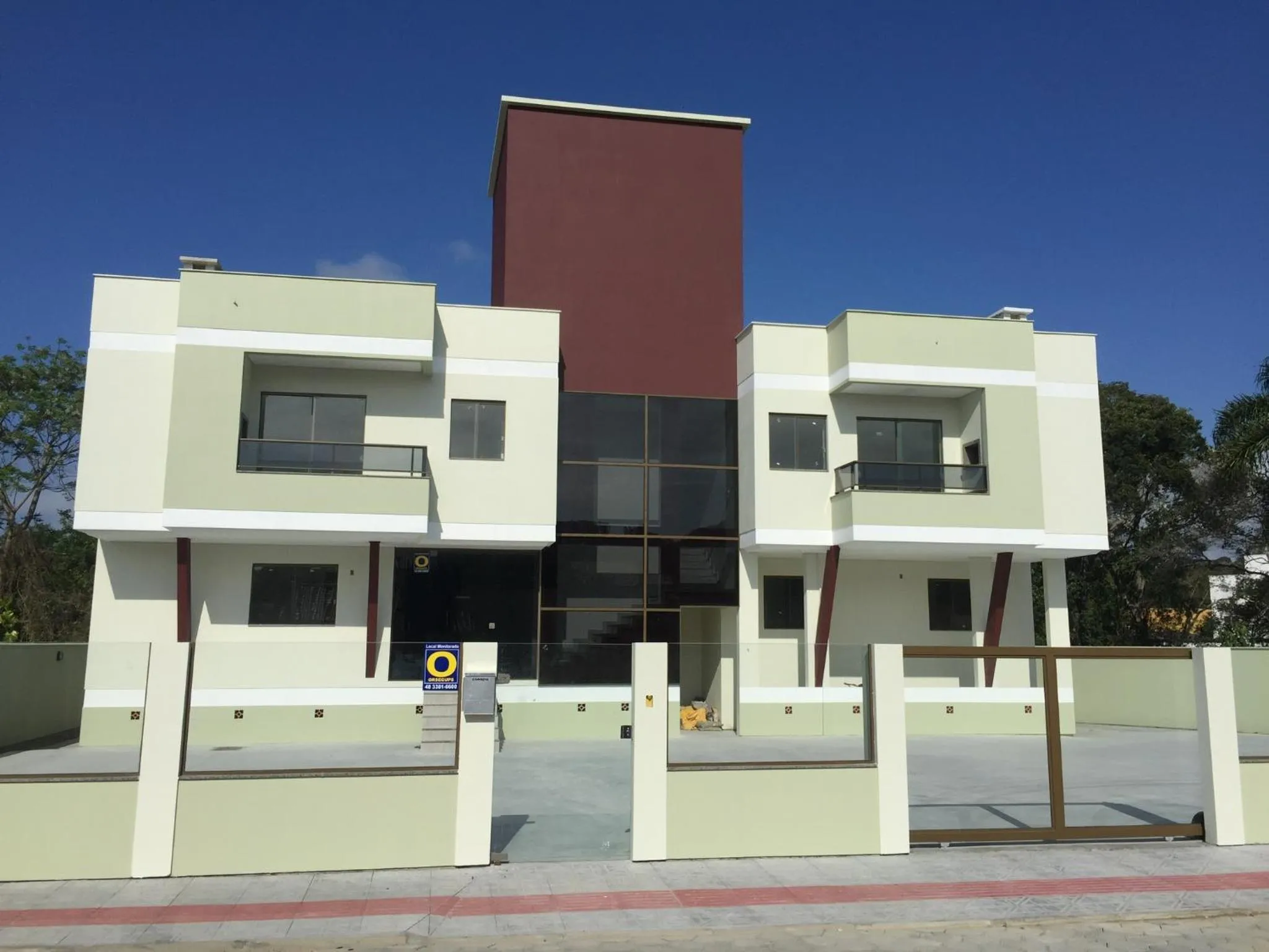 Facade/entrance in Canto dos Pássaros Flat - Canasvieiras