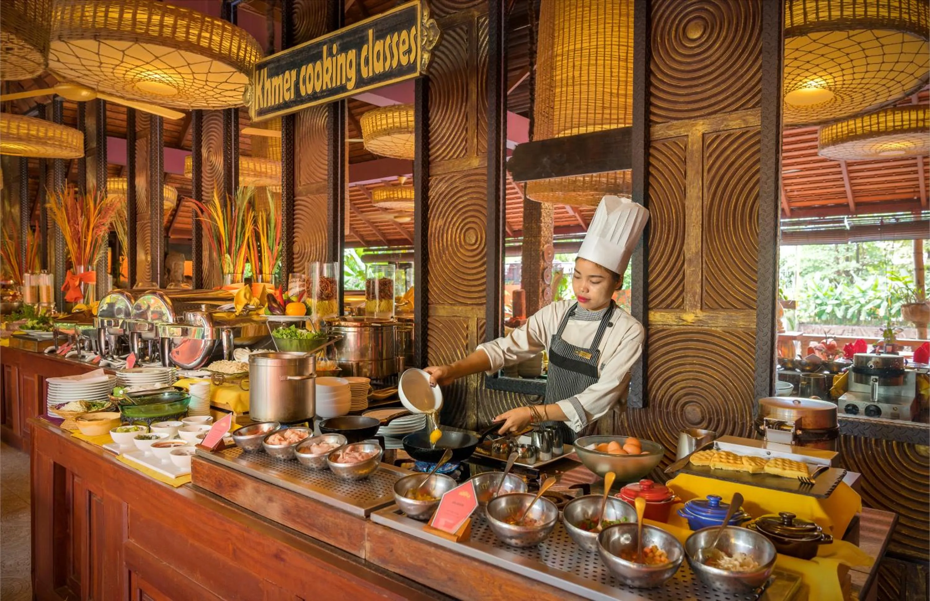 Restaurant/places to eat in Golden Temple Hotel