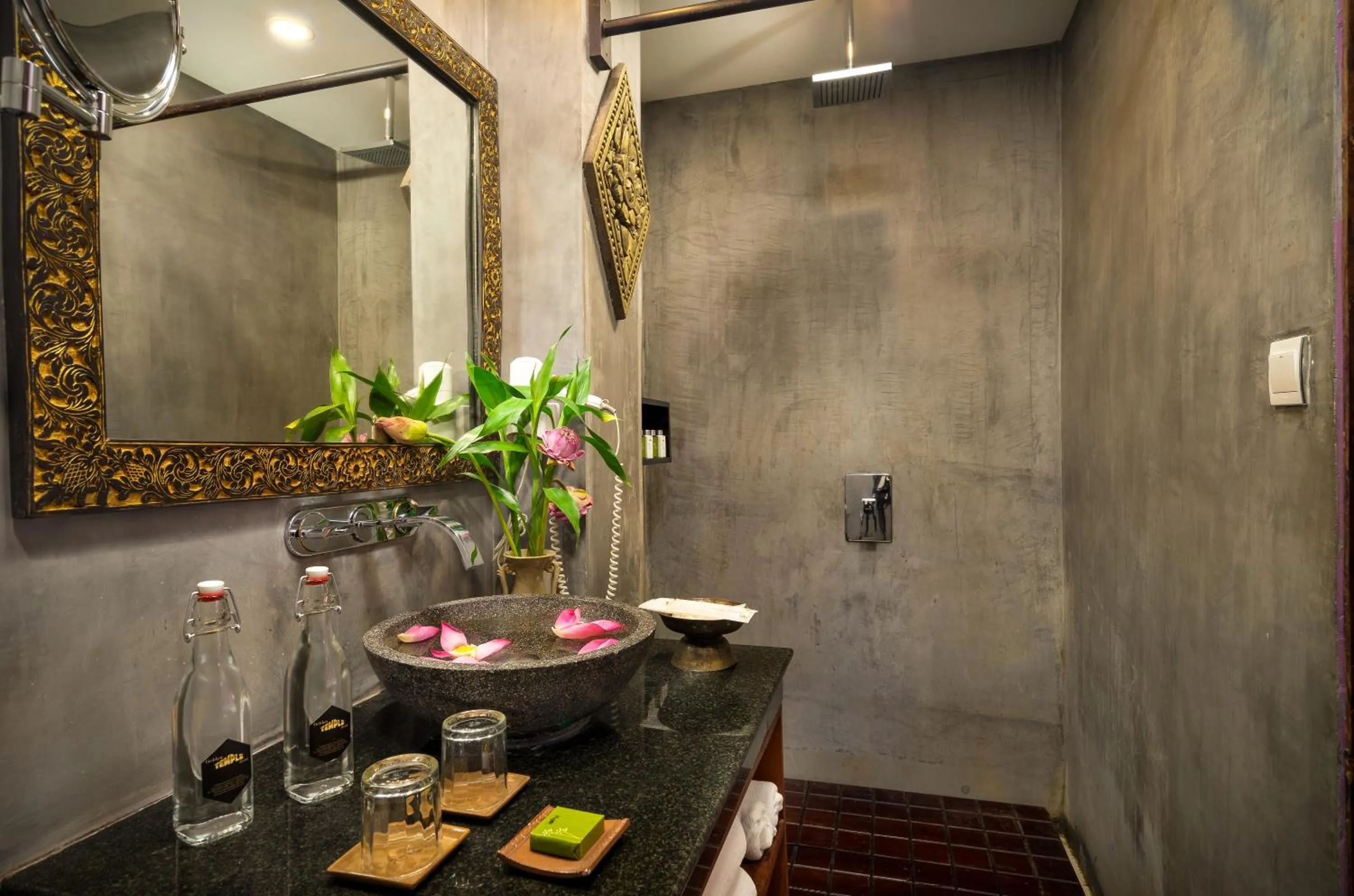 Bathroom in Golden Temple Hotel