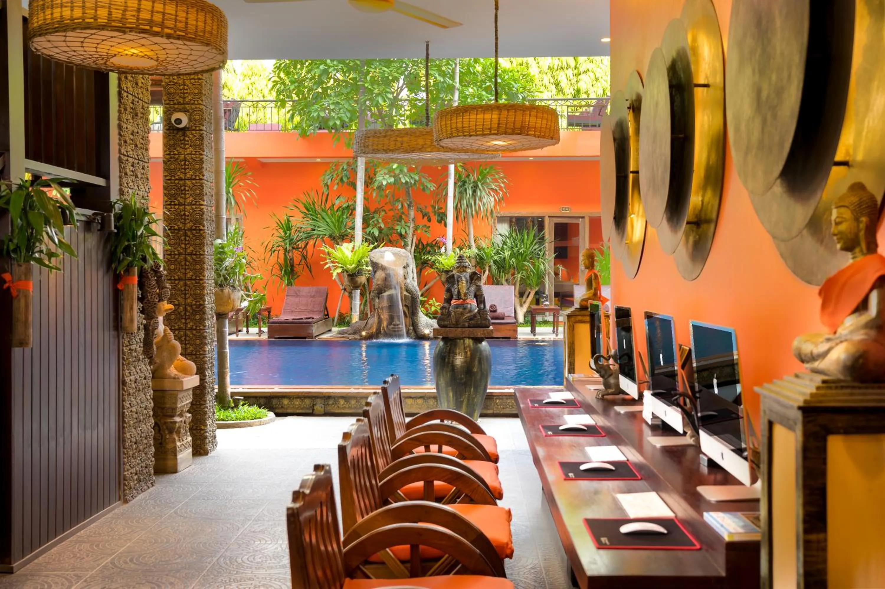 Business facilities in Golden Temple Hotel