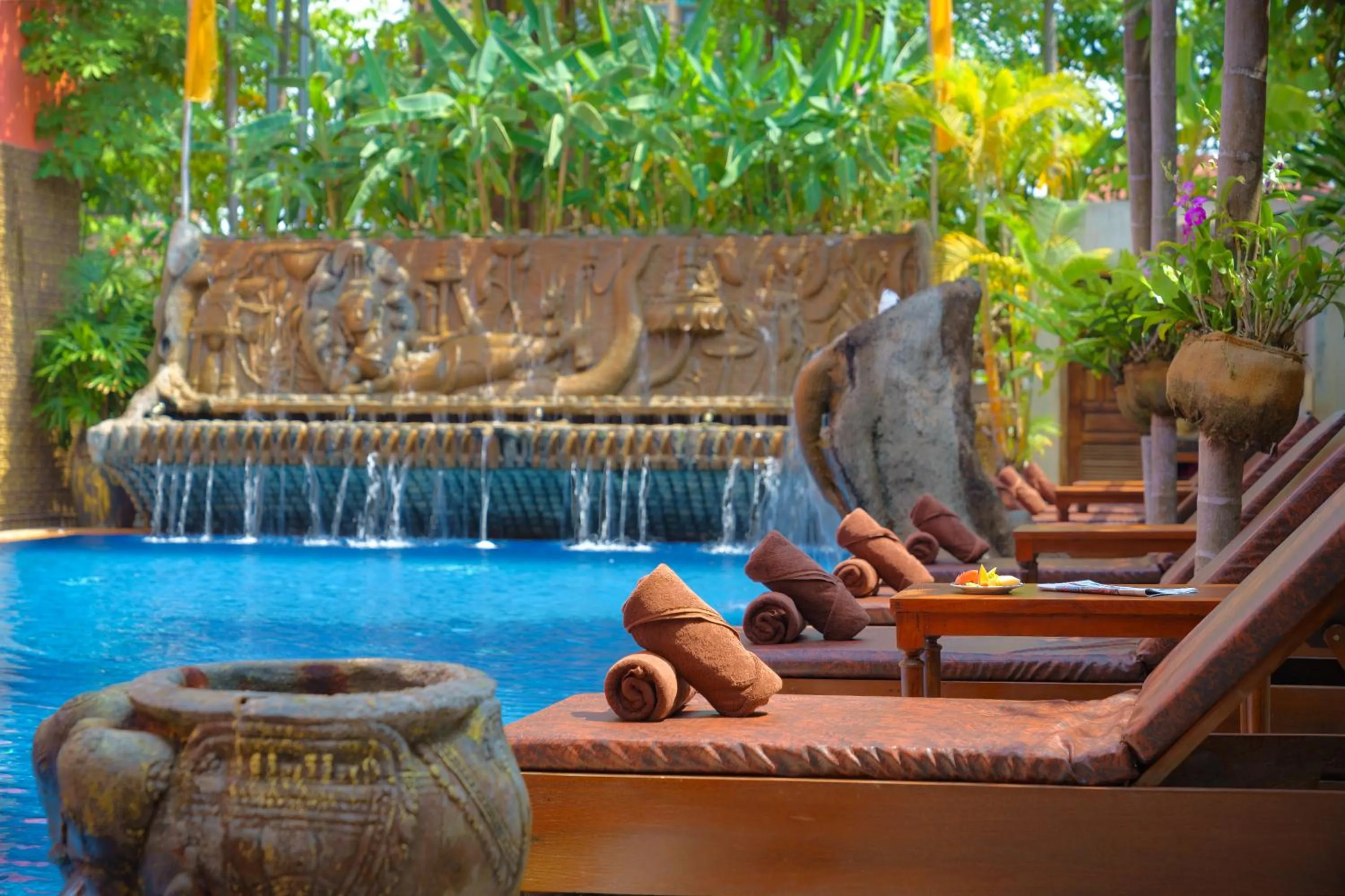 Swimming pool in Golden Temple Hotel