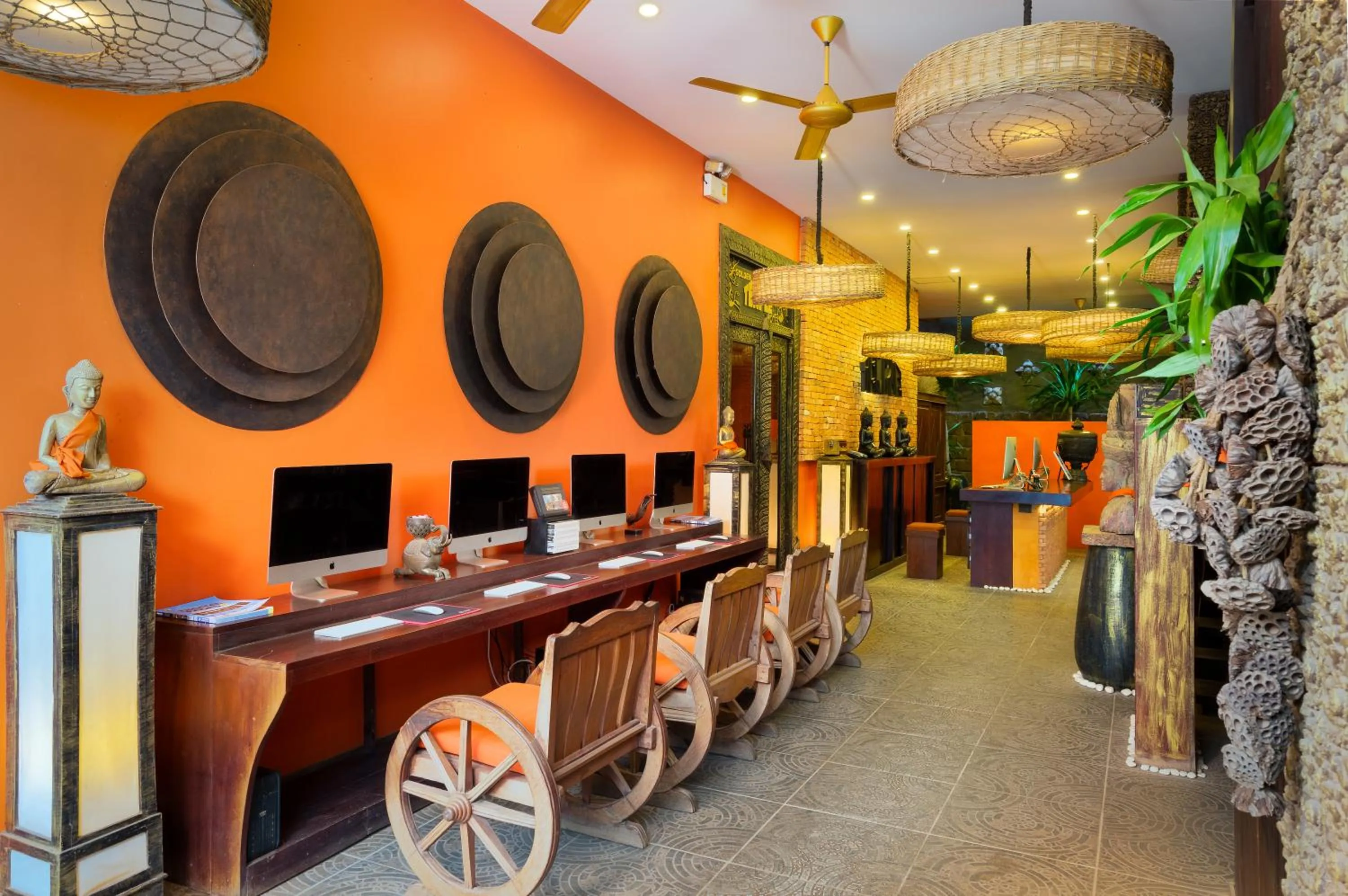 Business facilities in Golden Temple Hotel