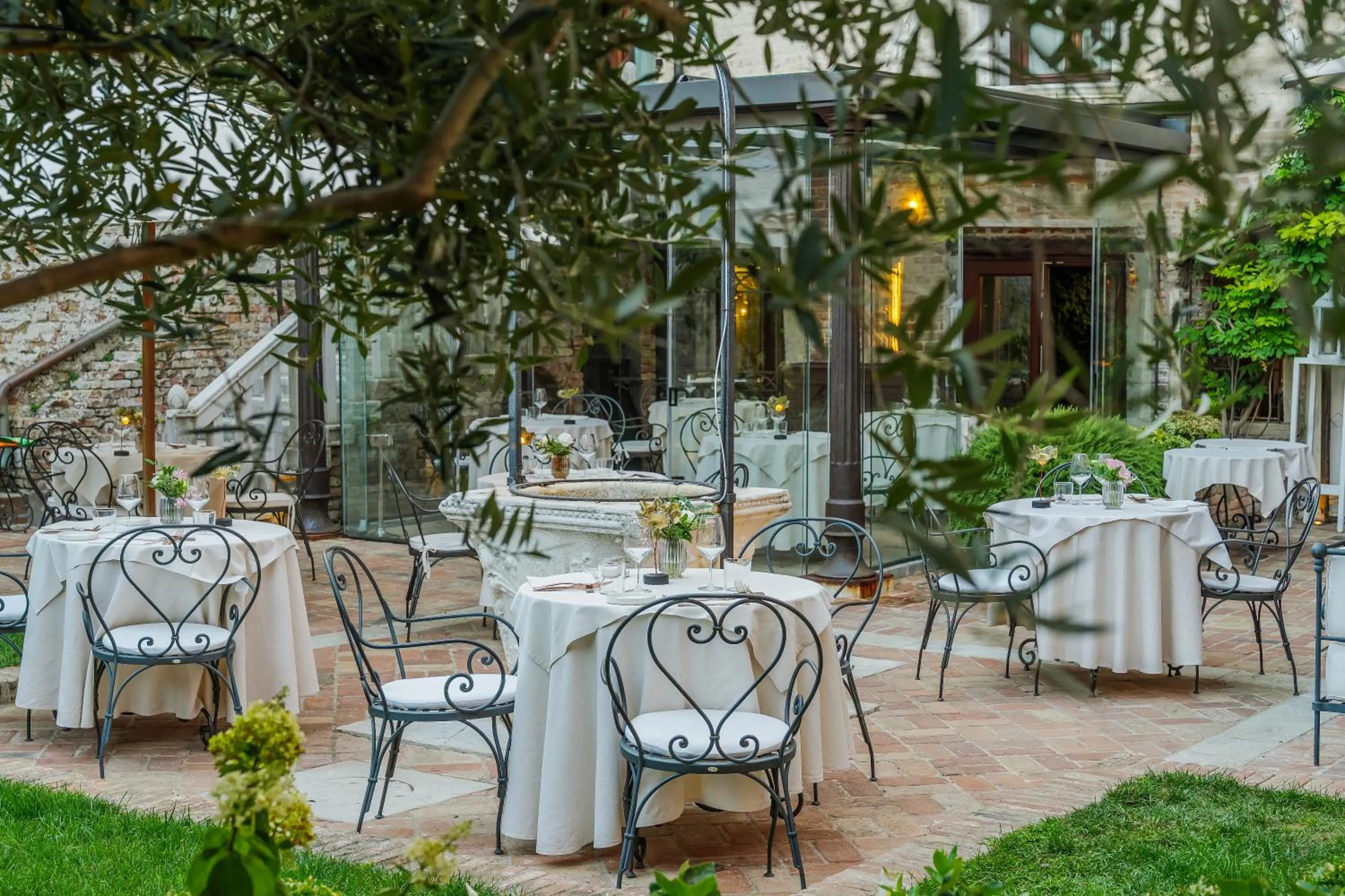 Restaurant/places to eat in Hotel Nani Mocenigo Palace