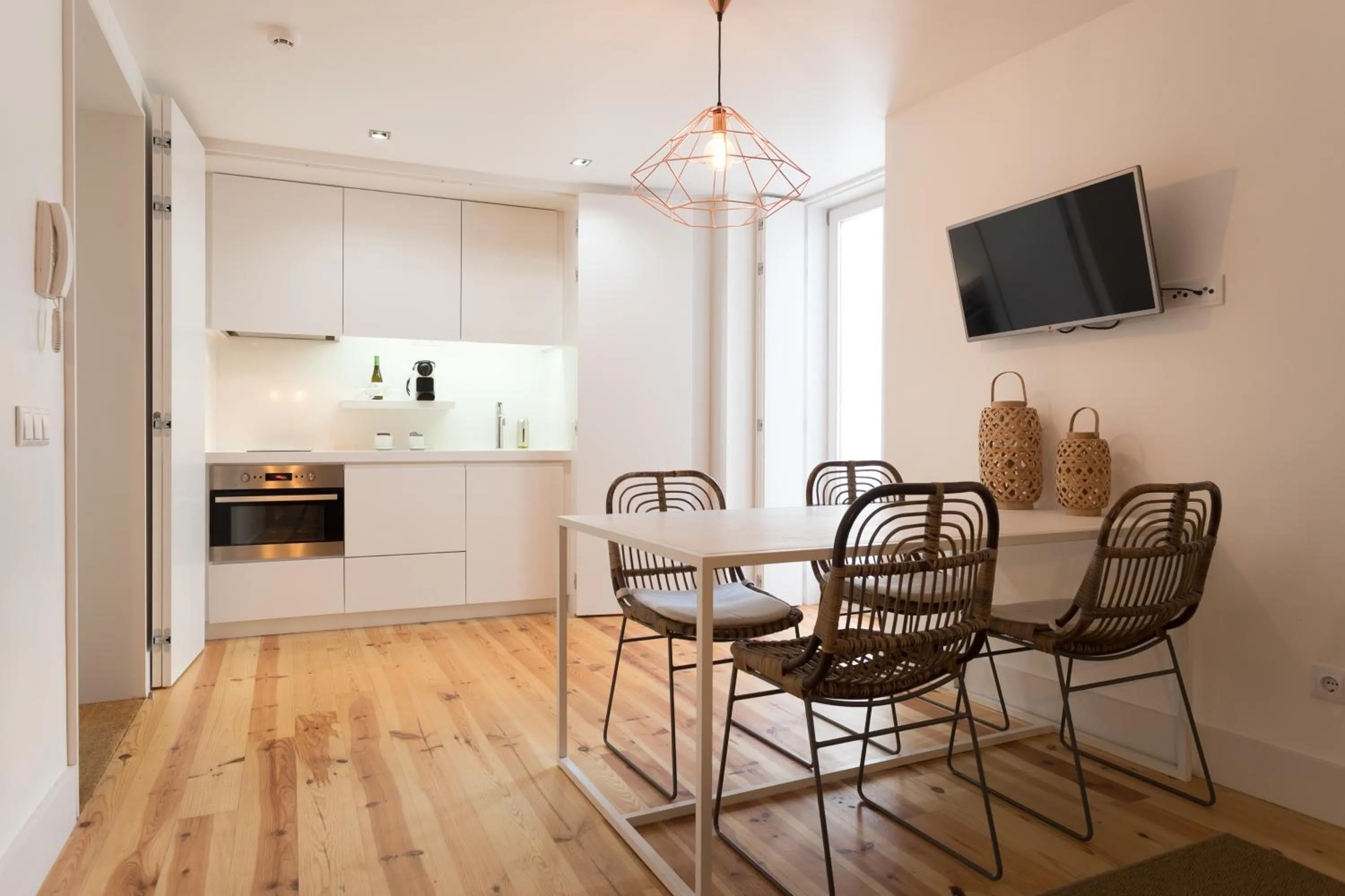 Kitchen or kitchenette in Chiado Cozy Apartments - by LU Holidays