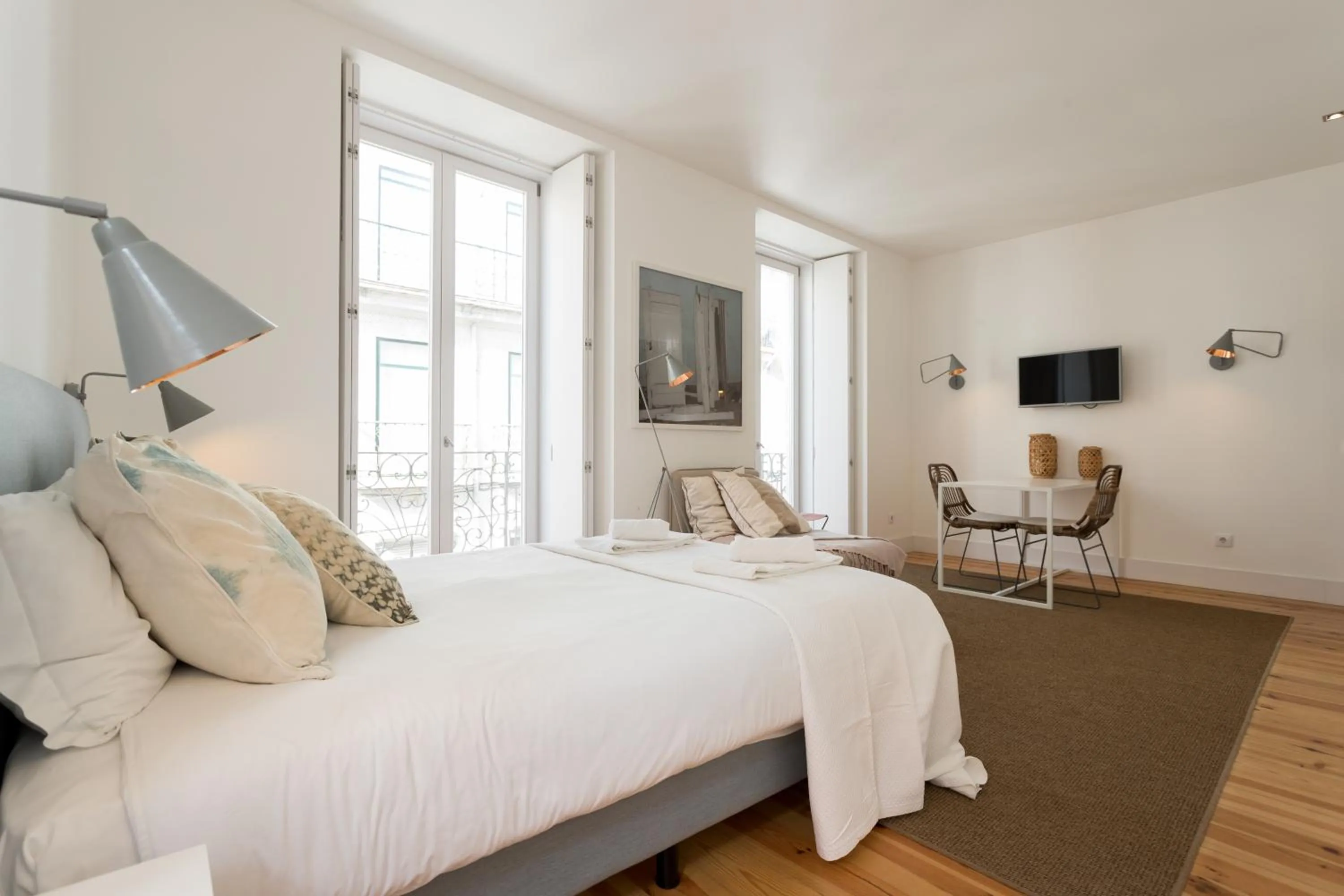 Bedroom, Bed in Chiado Cozy Apartments - by LU Holidays