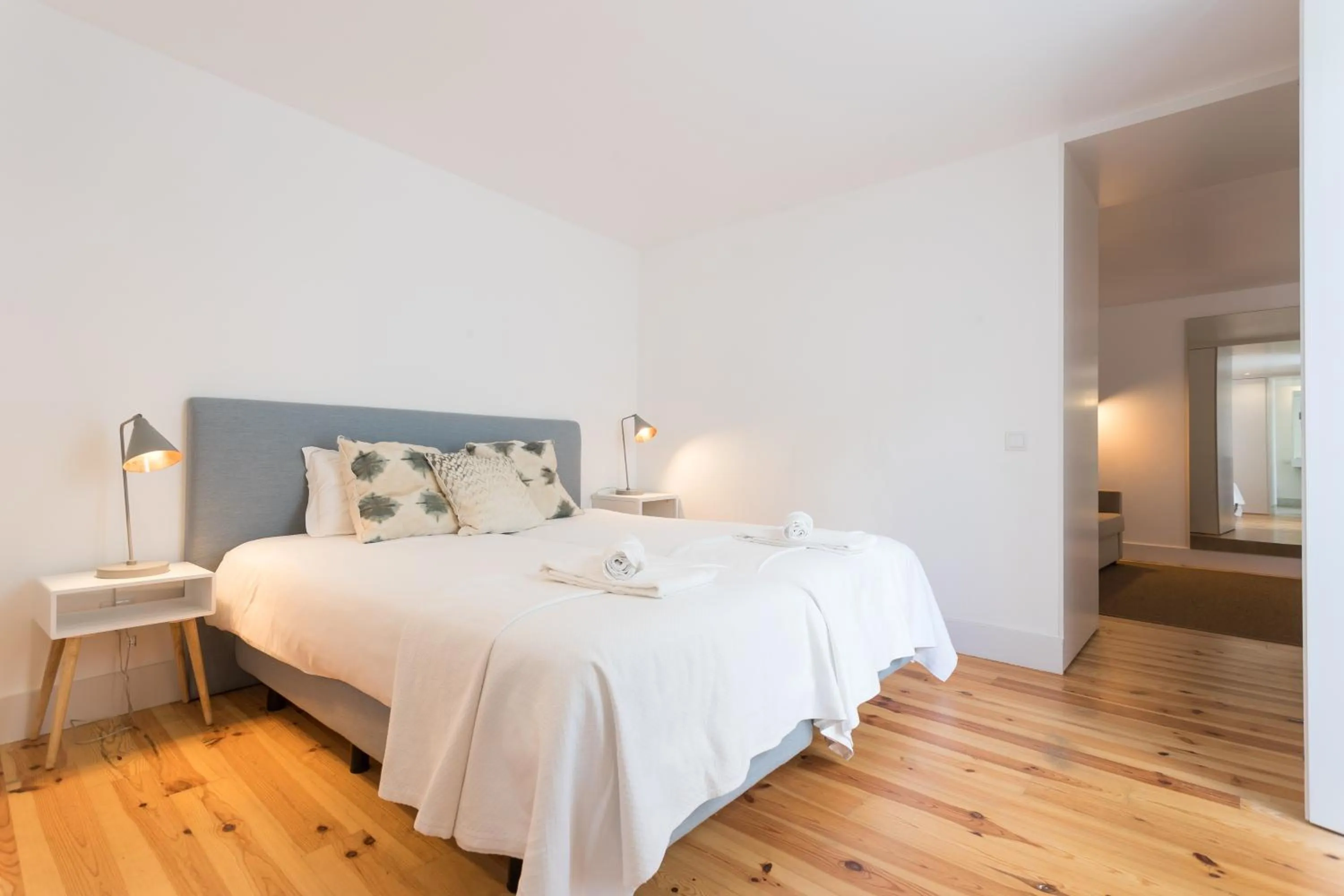 Bedroom, Bed in Chiado Cozy Apartments - by LU Holidays