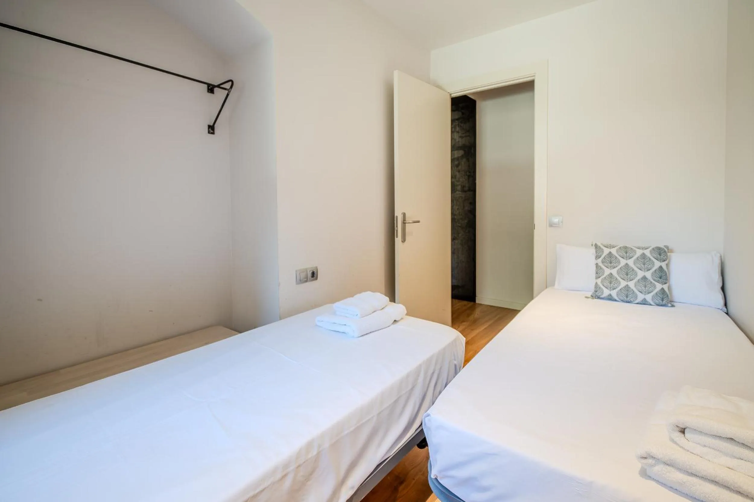 Bed in Flateli Plaça Catalunya 1-2