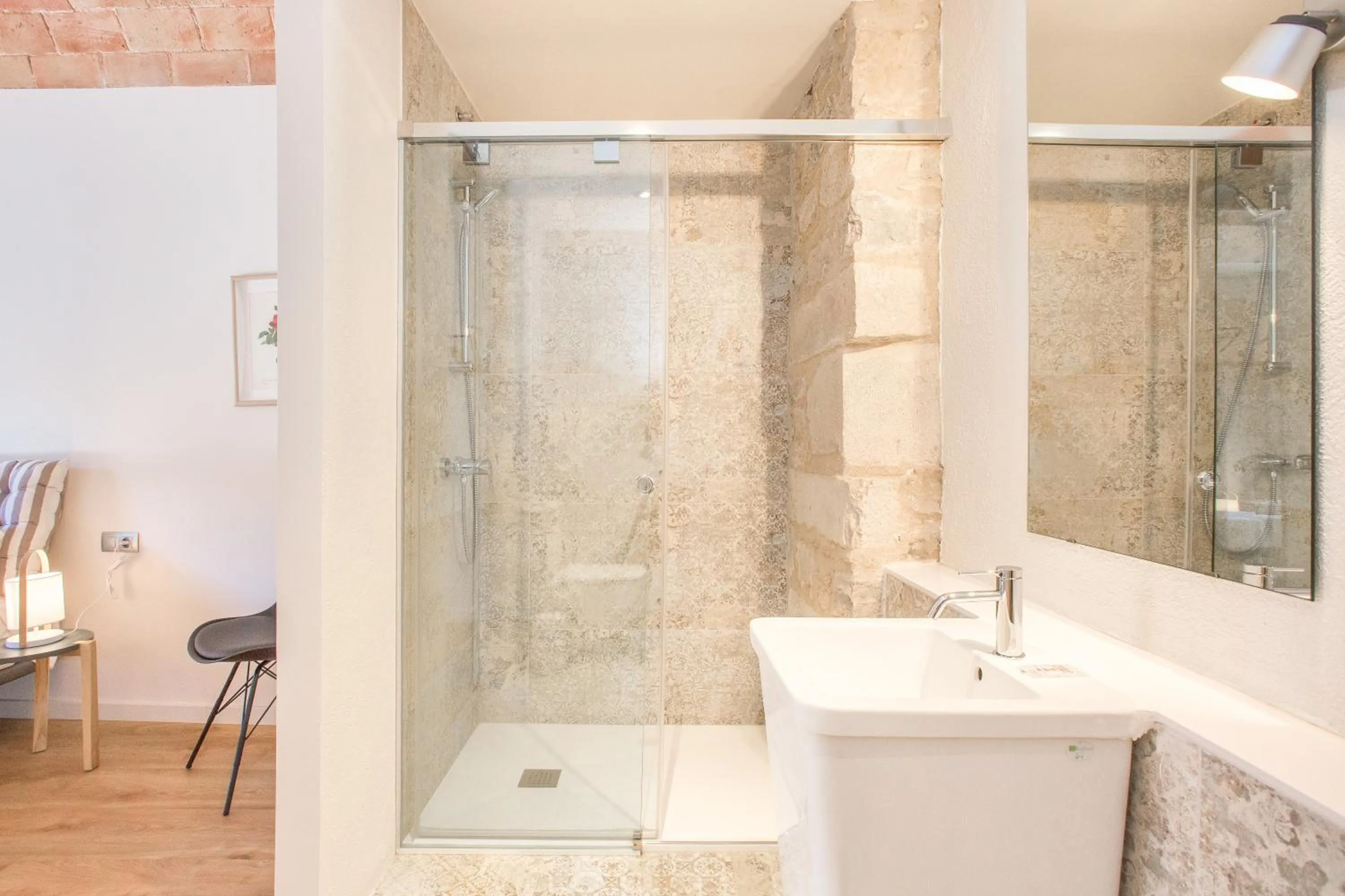 Shower in Flateli Plaça Catalunya 1-2