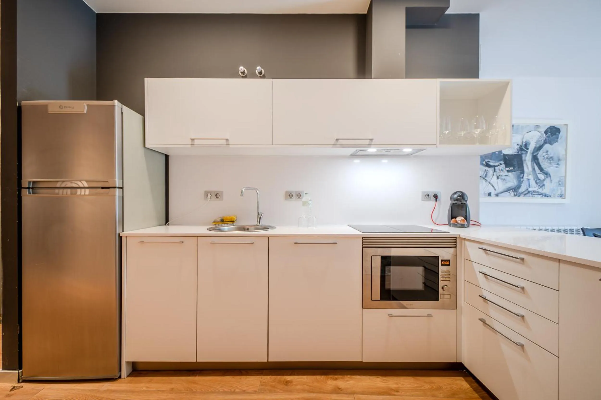 Kitchen or kitchenette in Flateli Plaça Catalunya 1-2