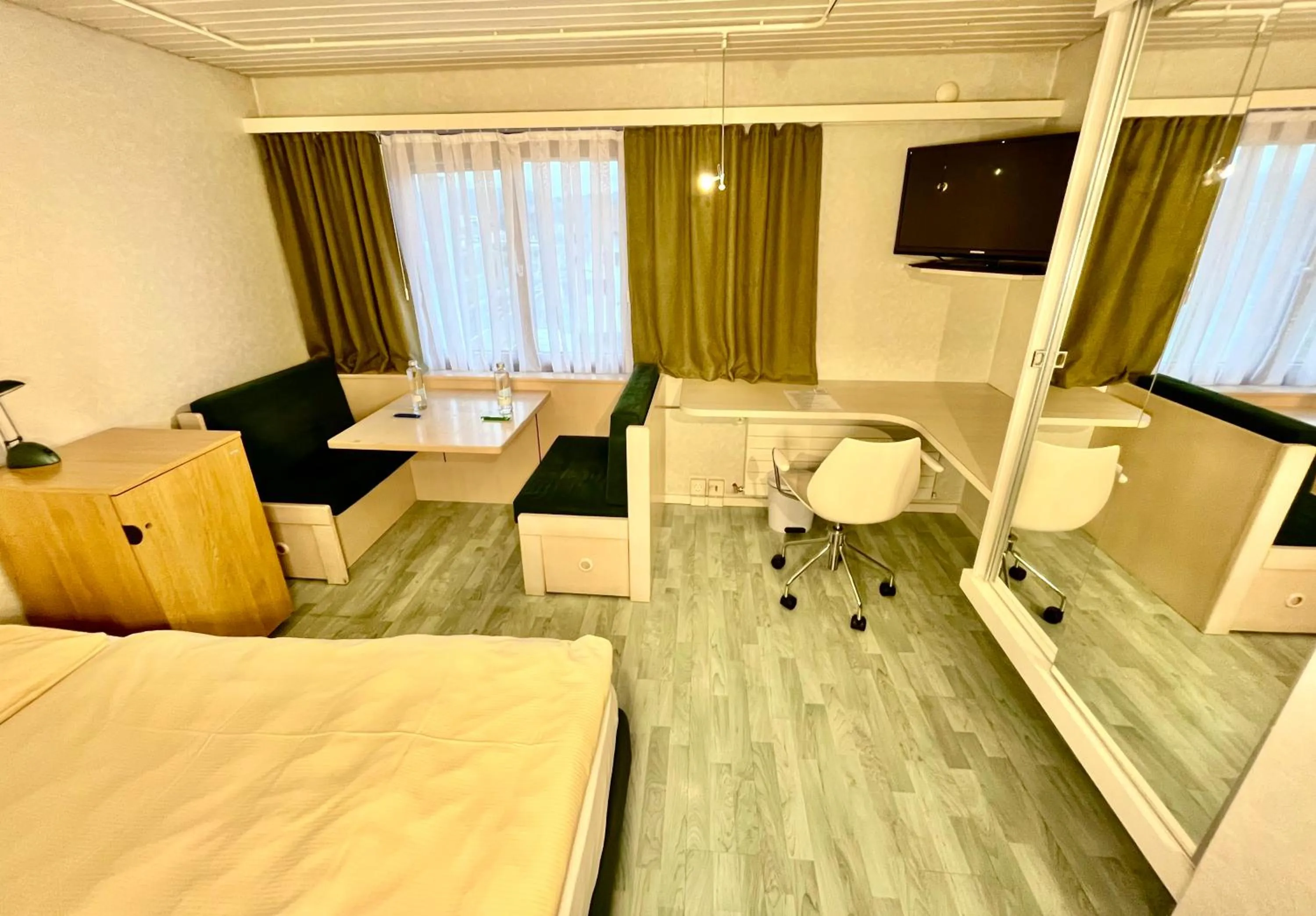 Bed in Seiler's Hotel