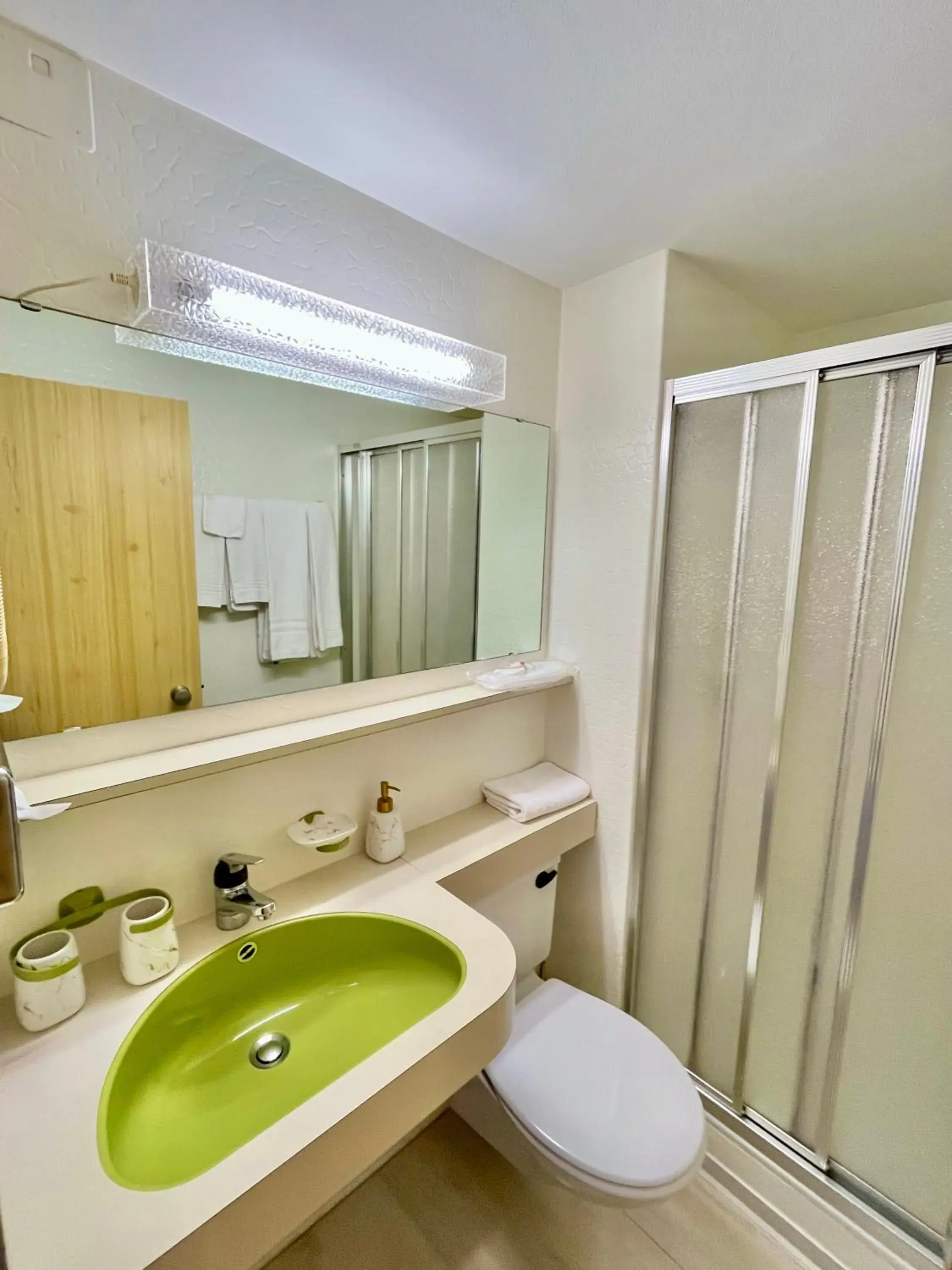 Twin Room - single occupancy in Seiler's Hotel Twin Room - single occupancy in Seiler's Hotel