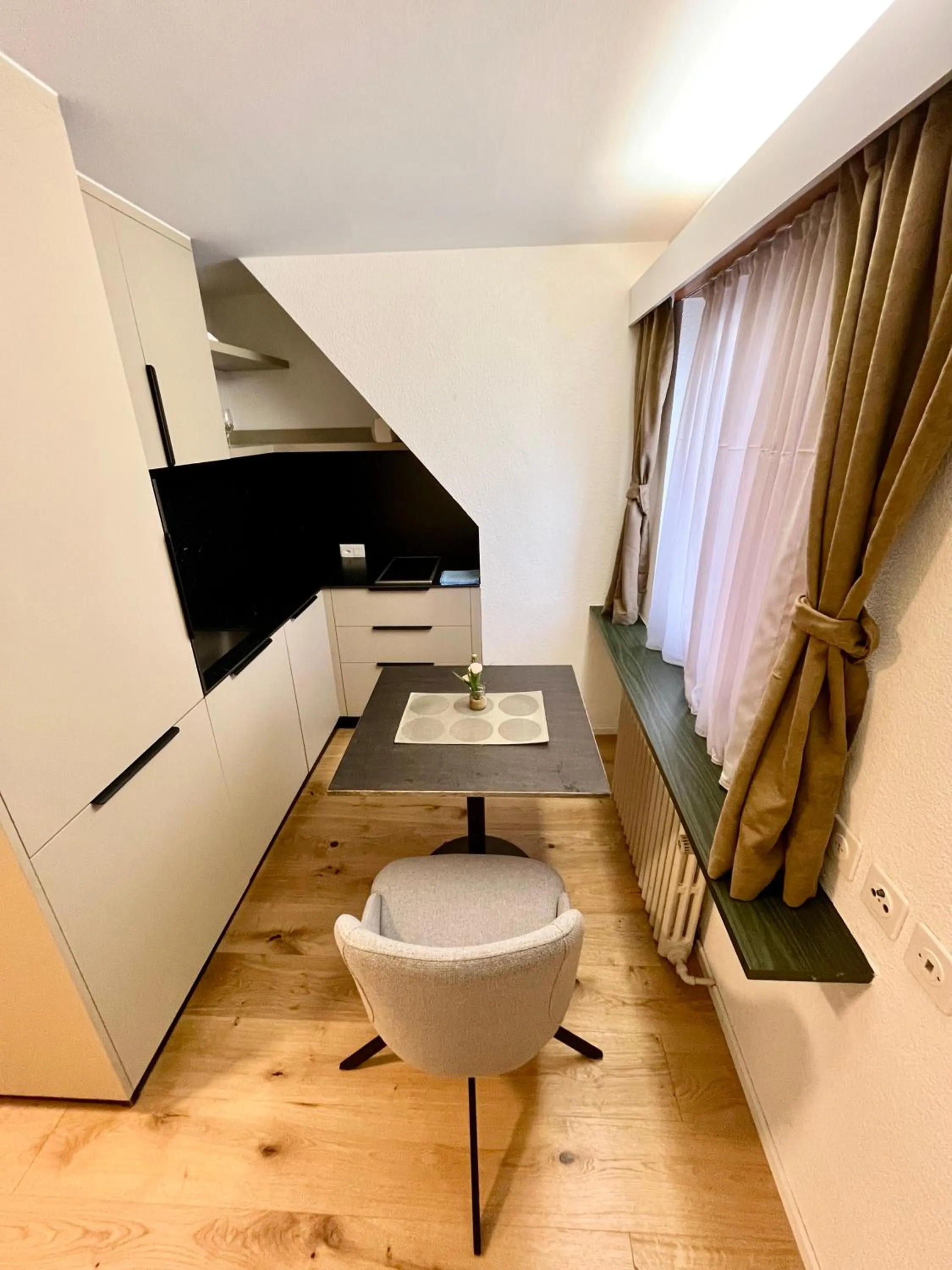 Kitchen or kitchenette in Seiler's Hotel