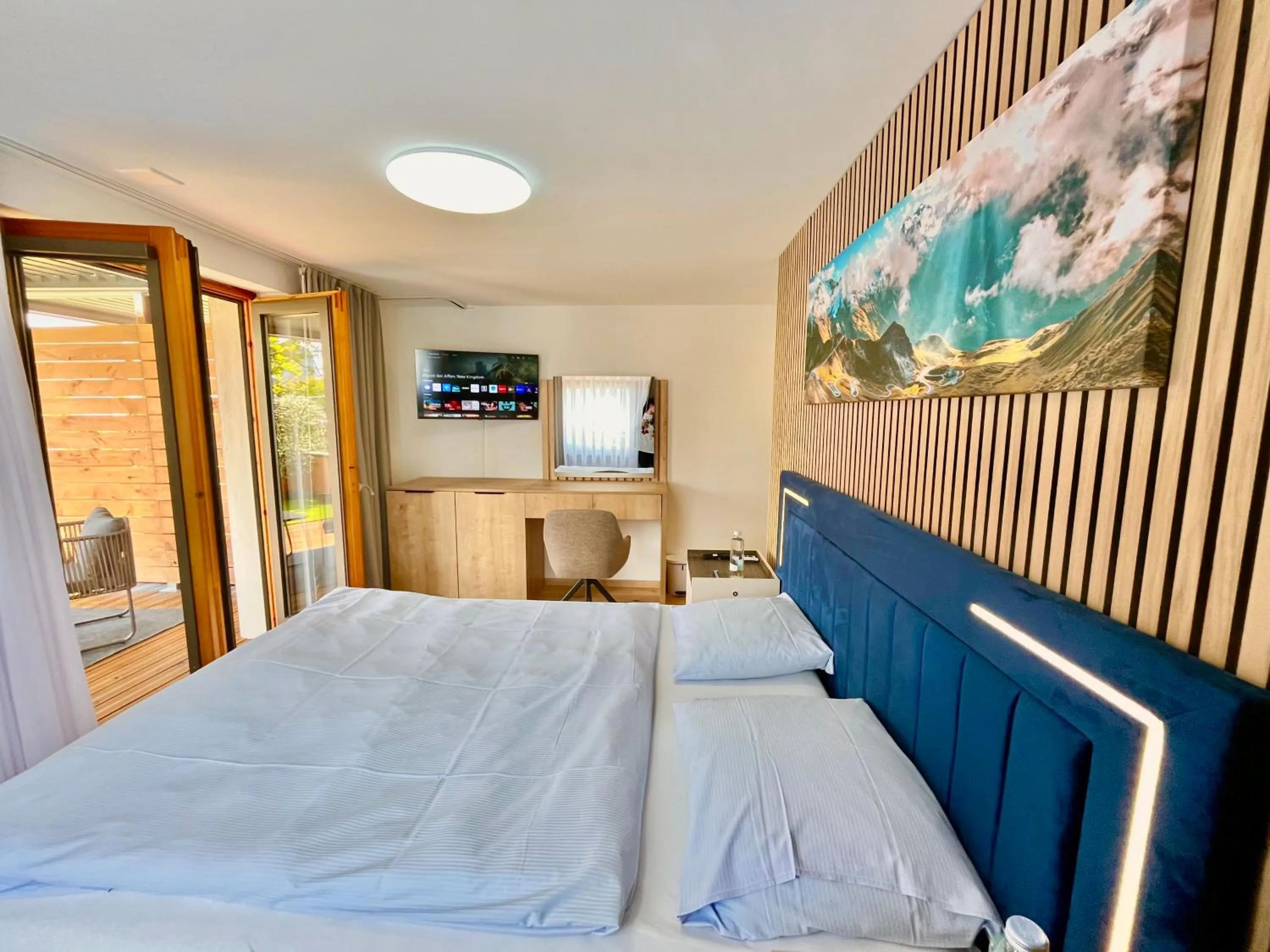 Photo of the whole room, Bed in Seiler's Hotel