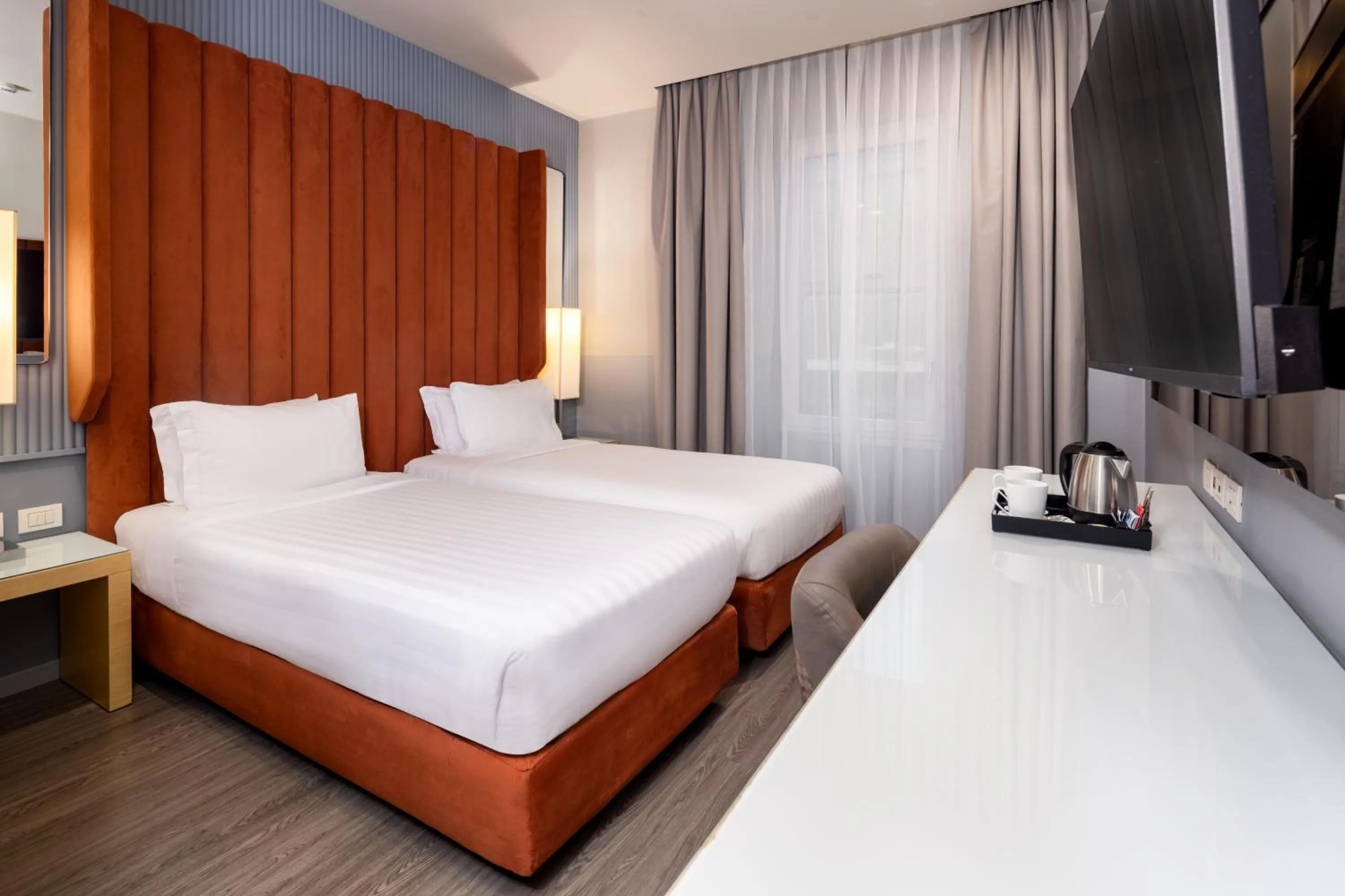 Bedroom, Bed in Holiday Inn Milan Garibaldi Station by IHG