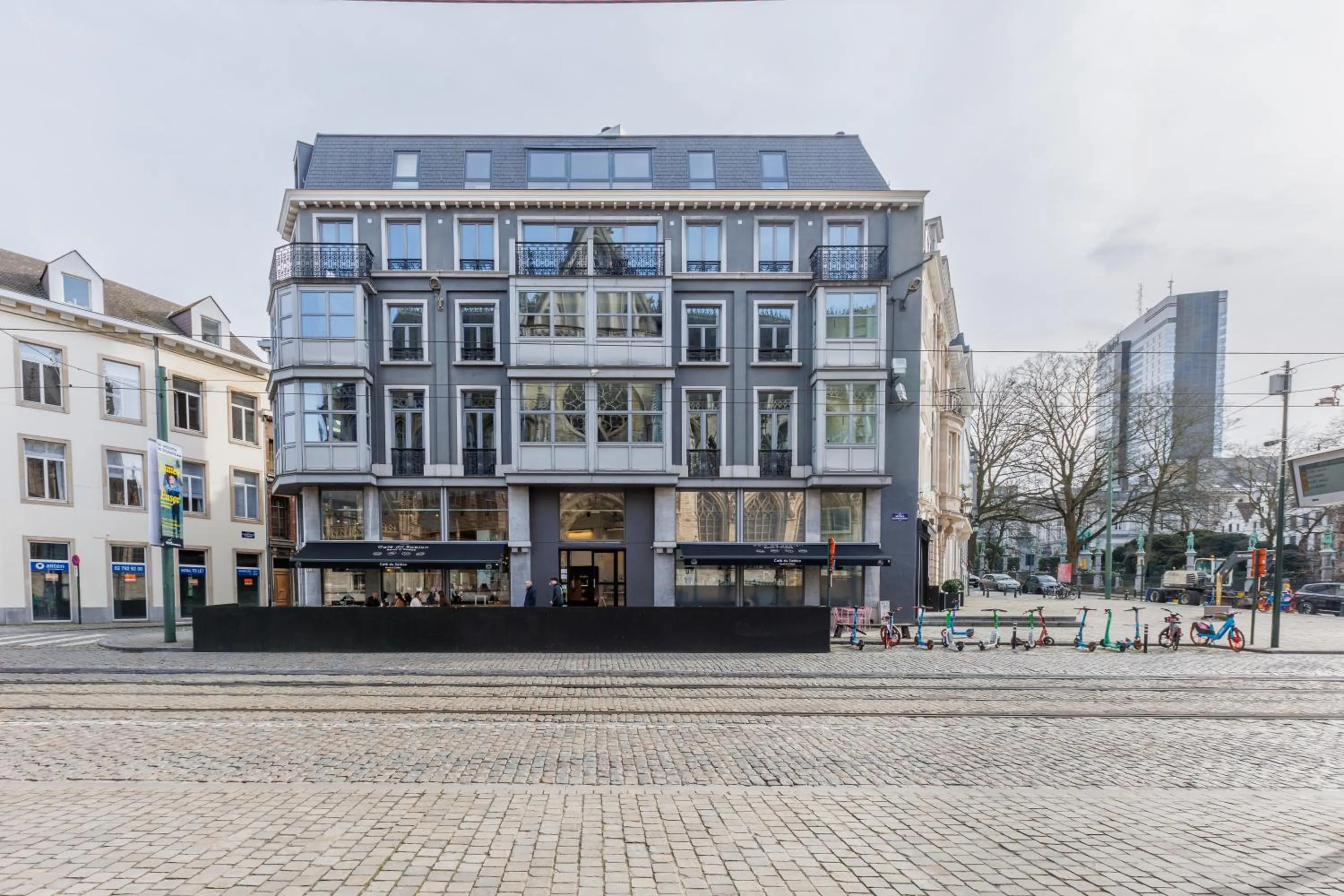 Property building in Sweett - Regence