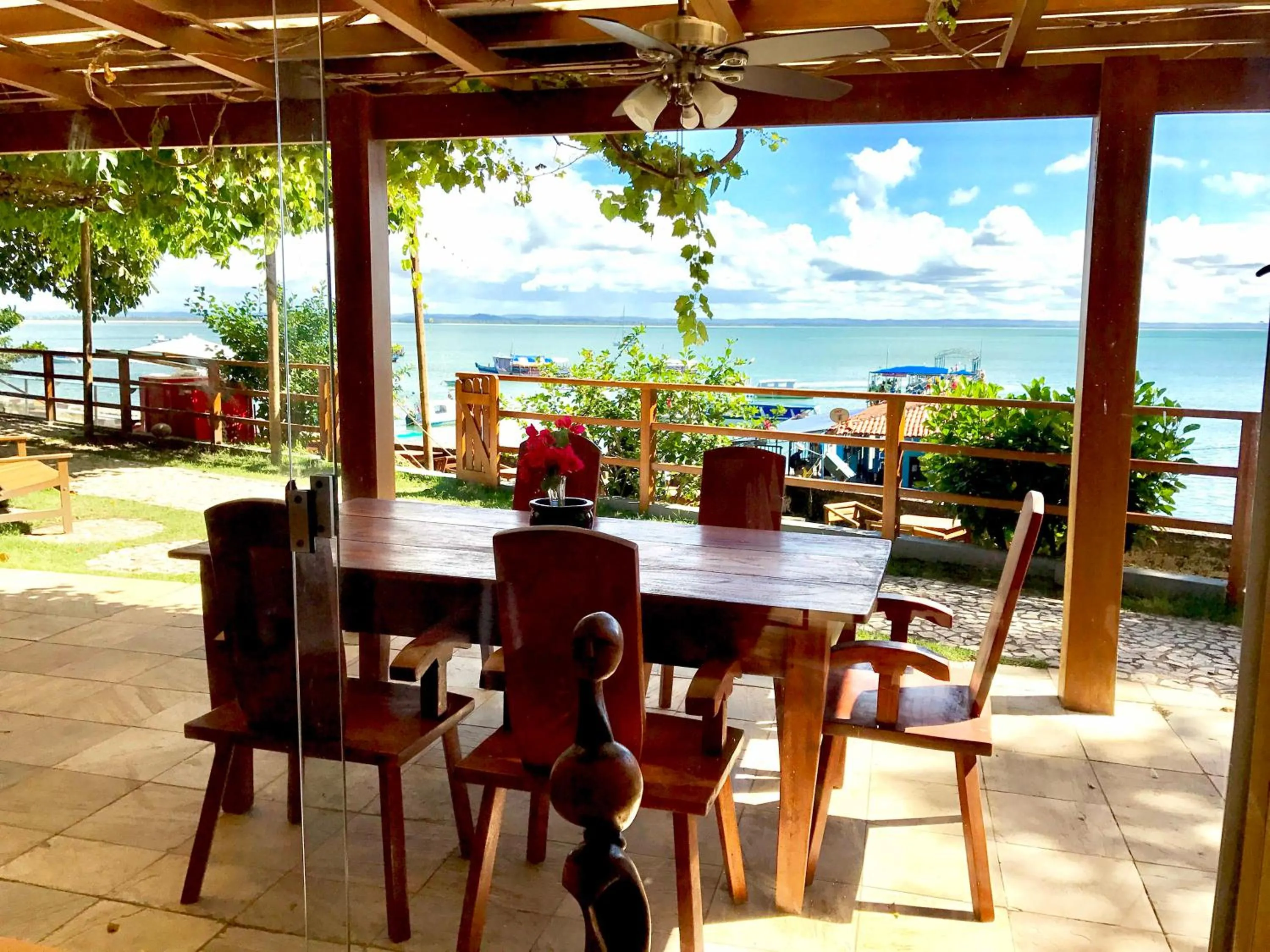 Restaurant/places to eat in Hotel Portaló