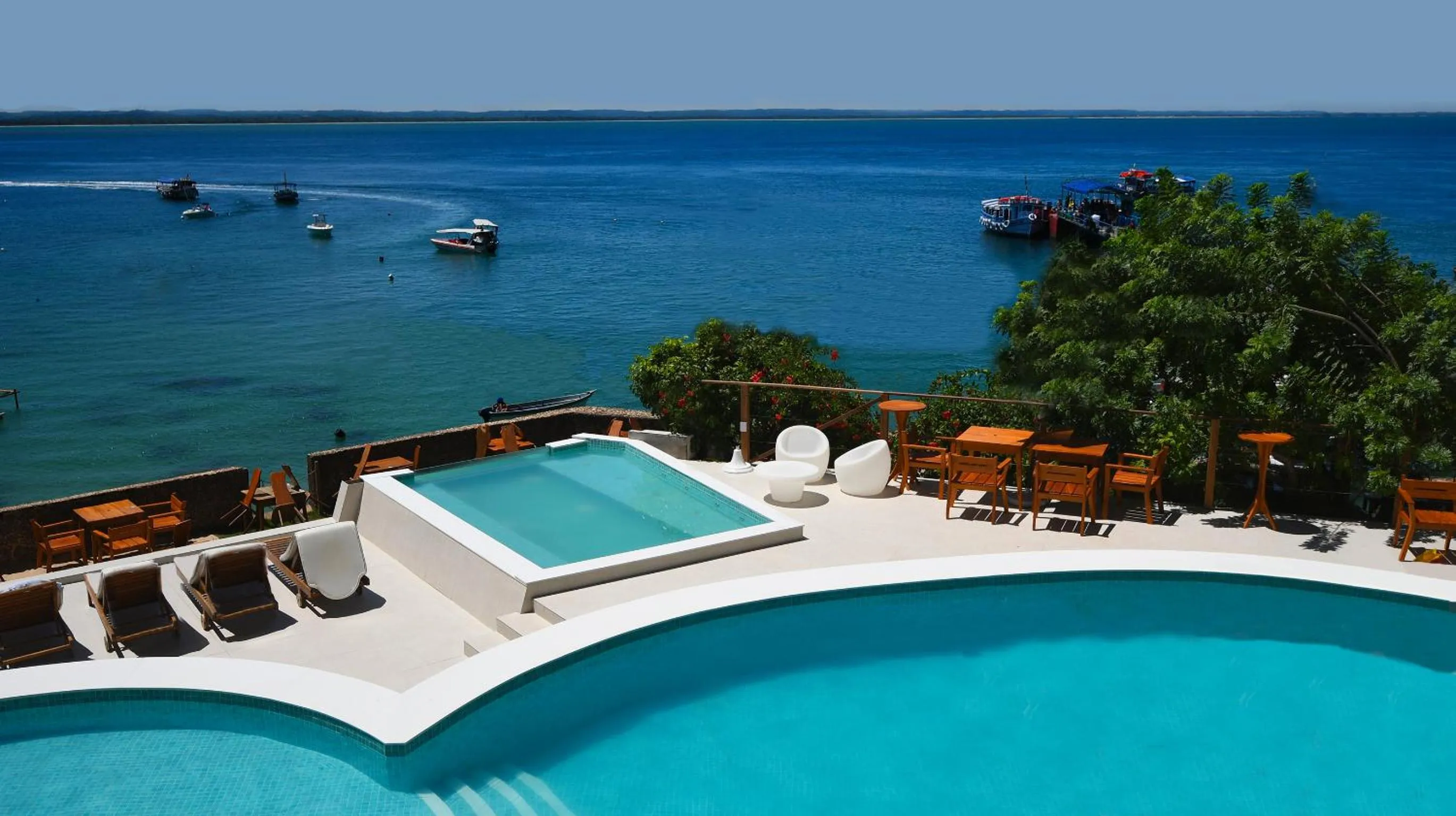 Pool view in Hotel Portaló